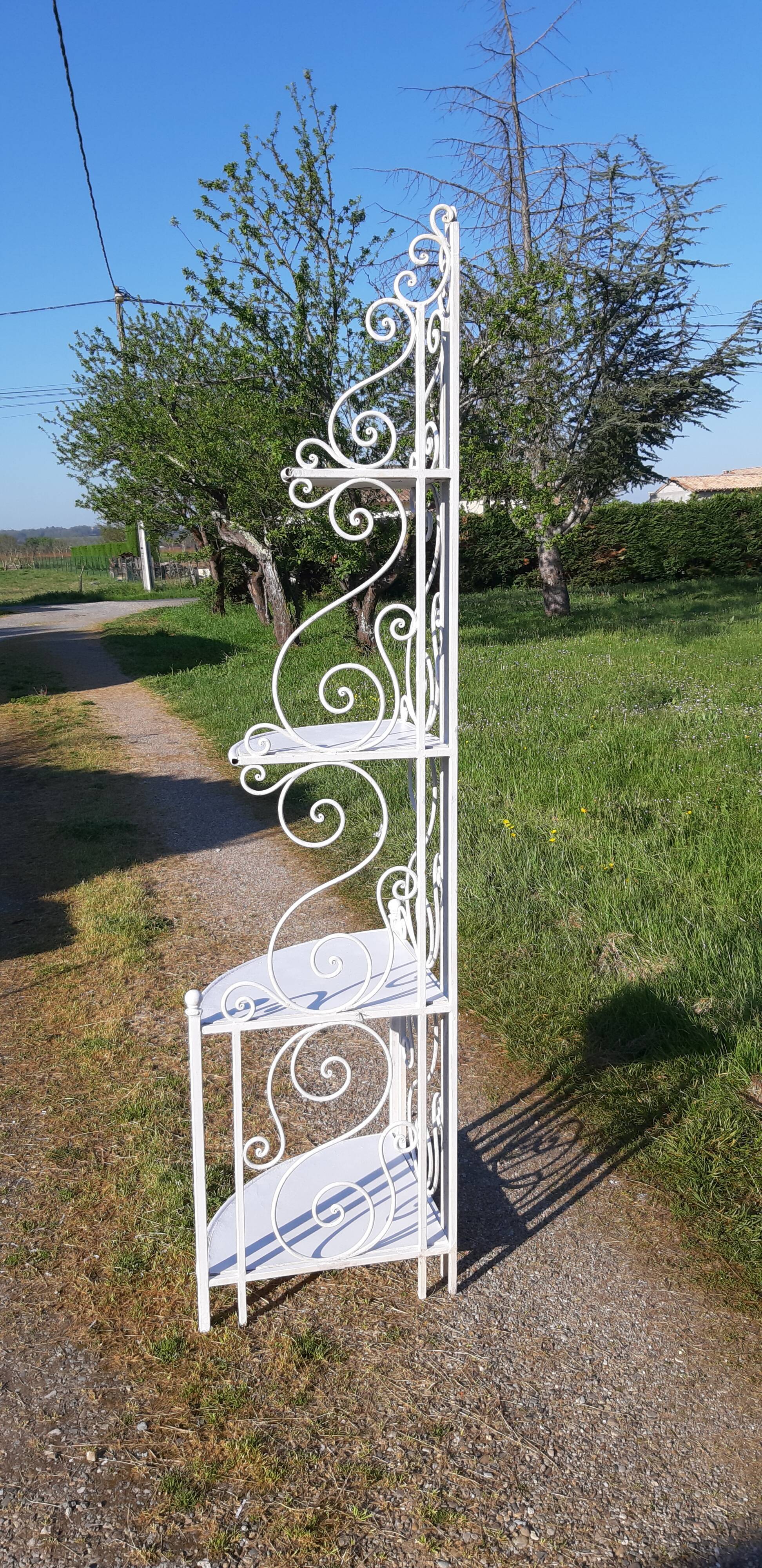 Wrought iron garden corner corner 1900