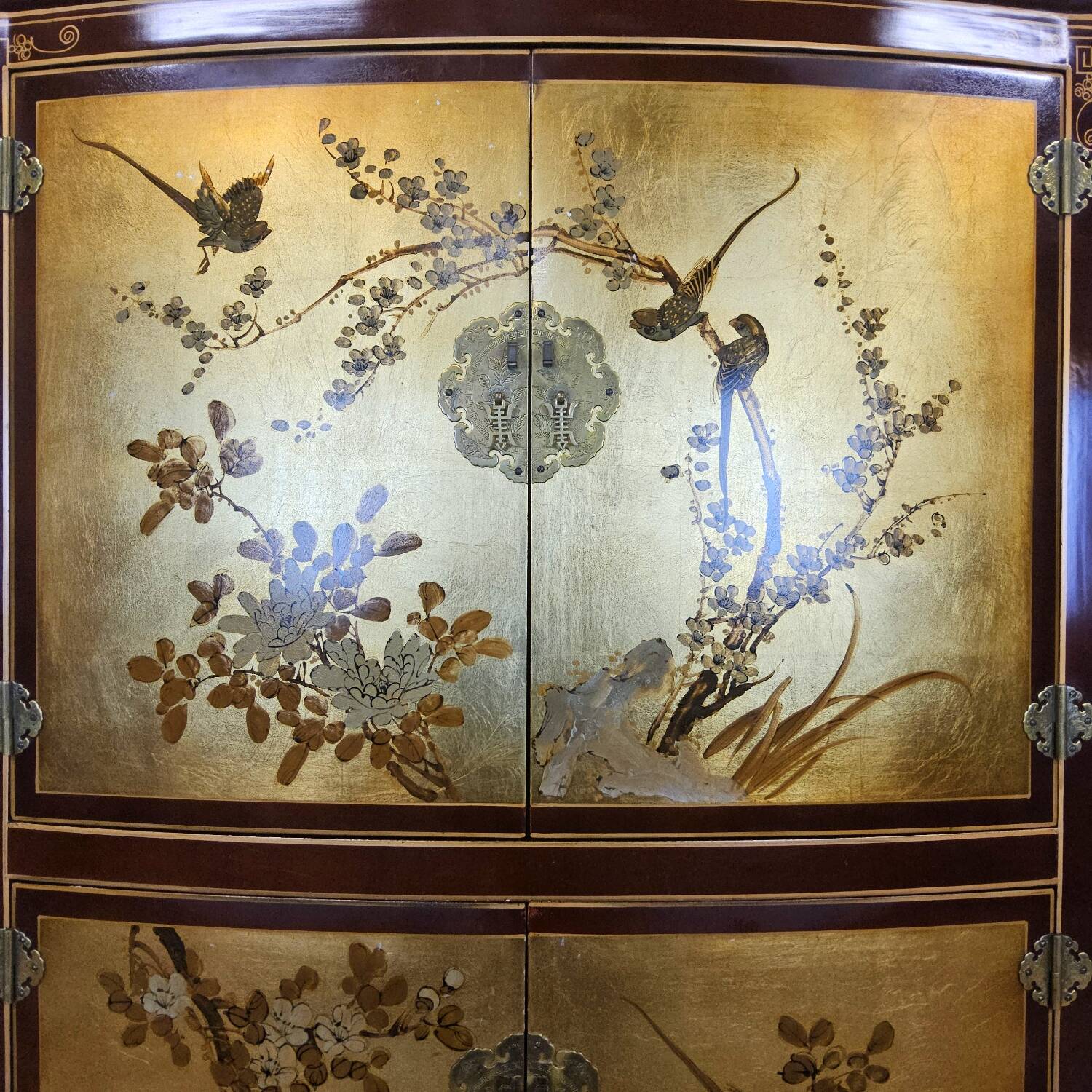 Vintage Chinese cabinet with gold leaf and flowers / oriental cabinet