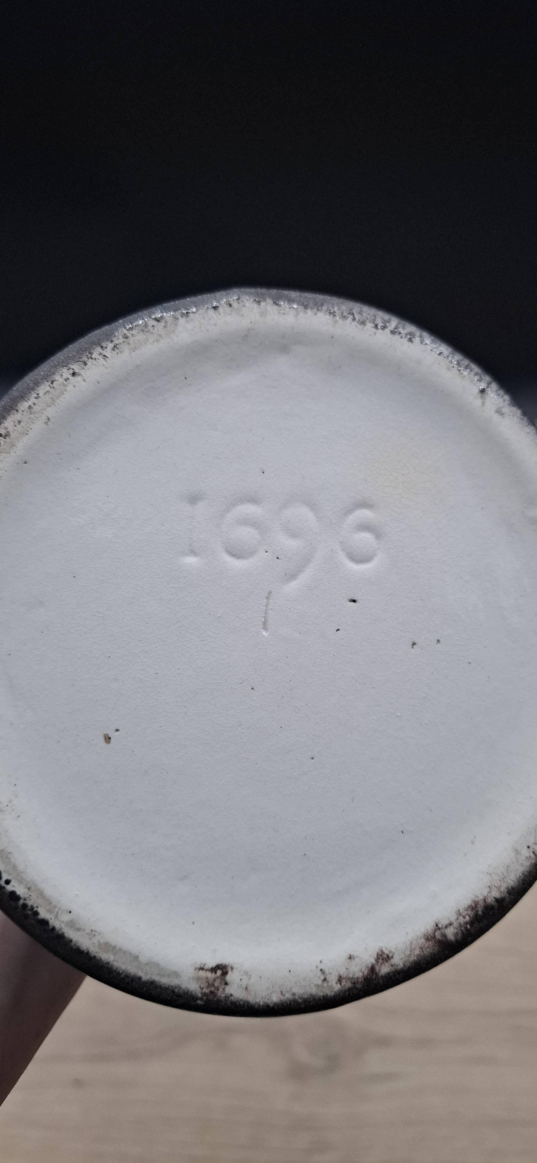 Black ceramic vase 1696