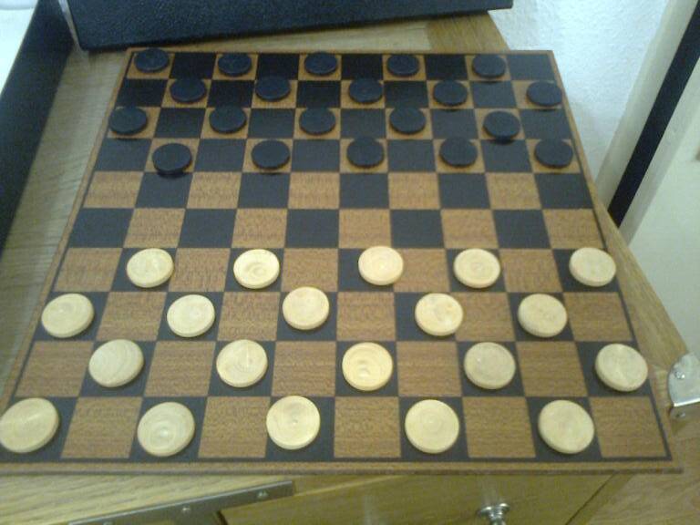 jeu de dames vintage (damier et pions) dans son coffret, marque Rachez