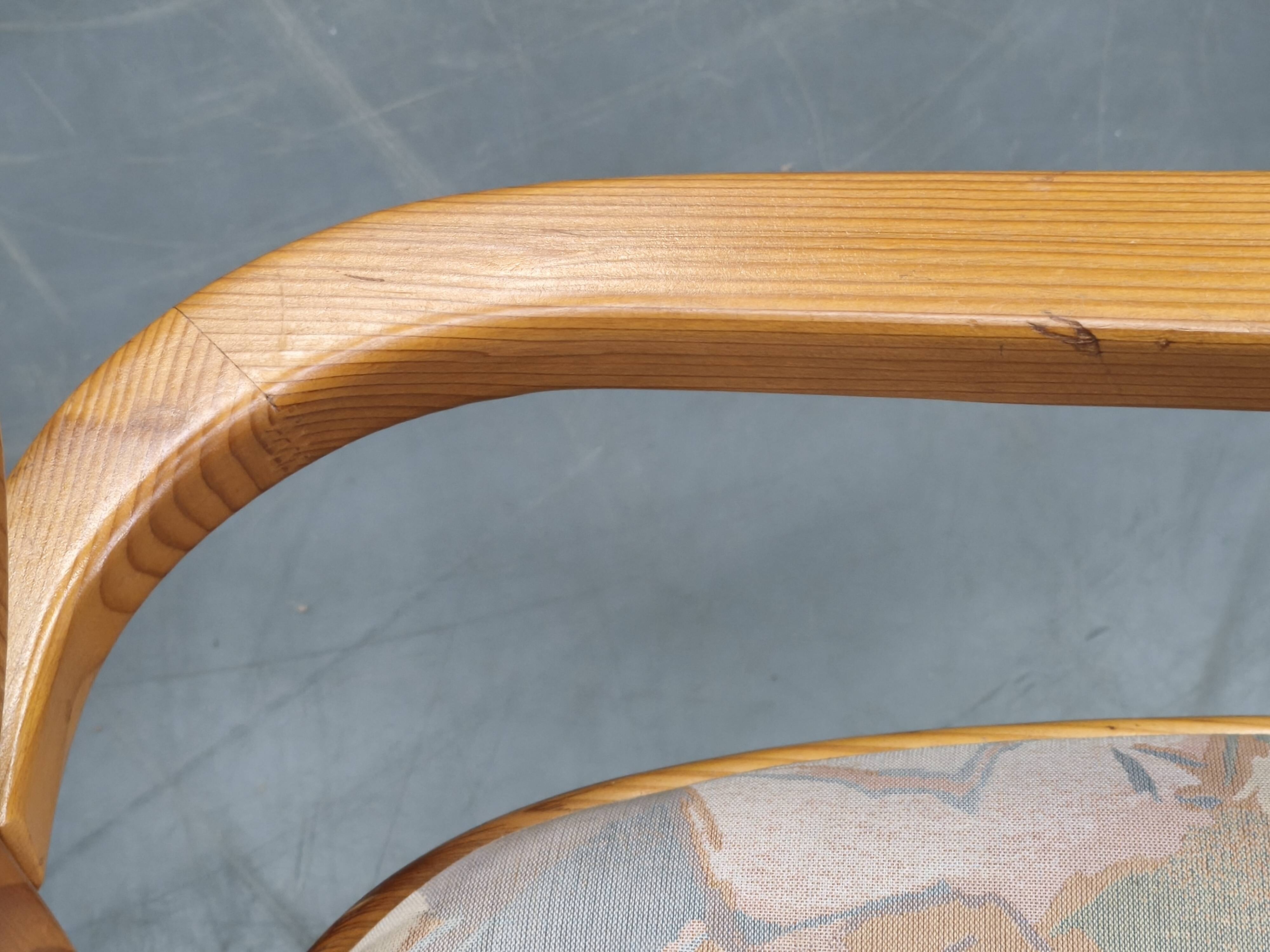 Set of 8 Czech Postmodern Pine Dining Armchairs, 1970s