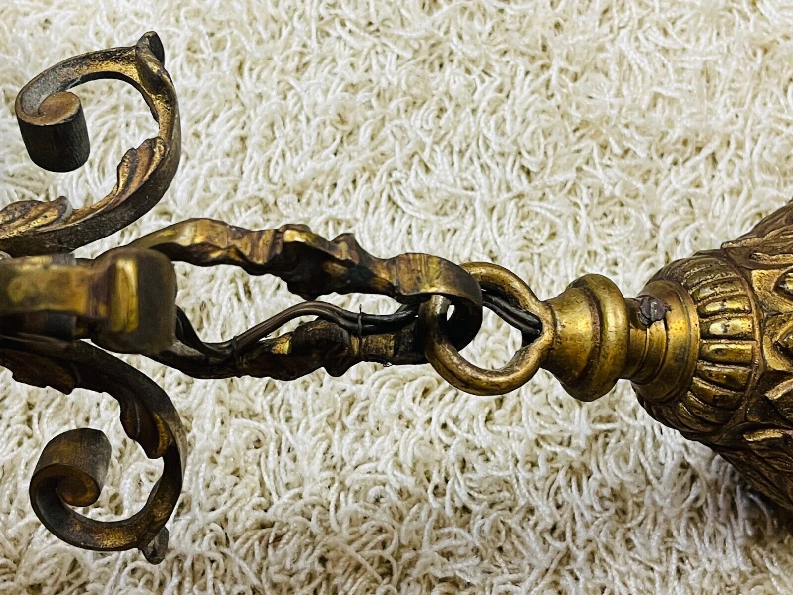 Ancienne lanterne en bronze et cristal taillé