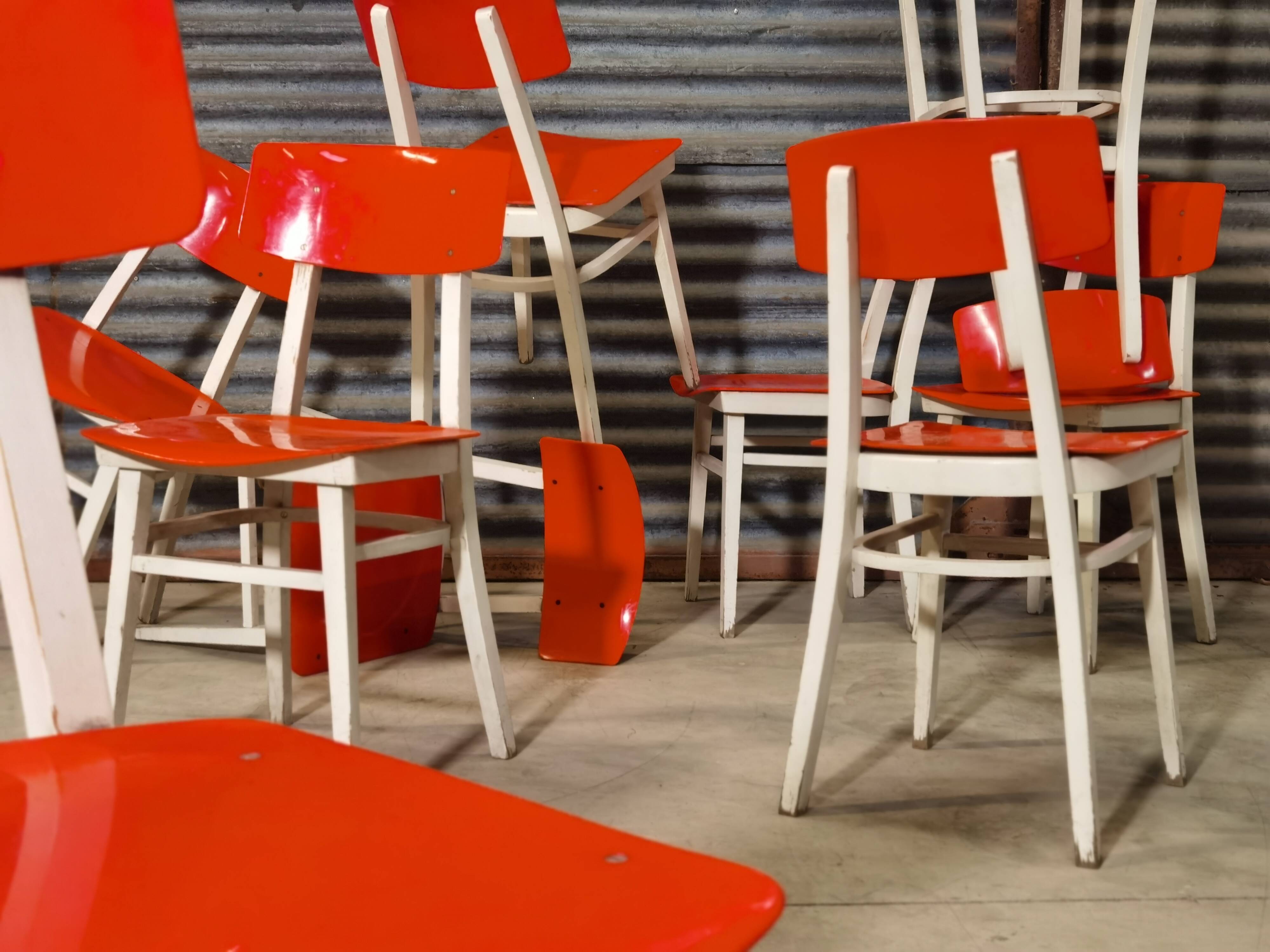 Lot de 11 chaises Ton