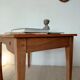 Bureau ancien à double tiroir, pieds gainés, XIXème