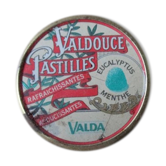 Old small metal box Valda pellet