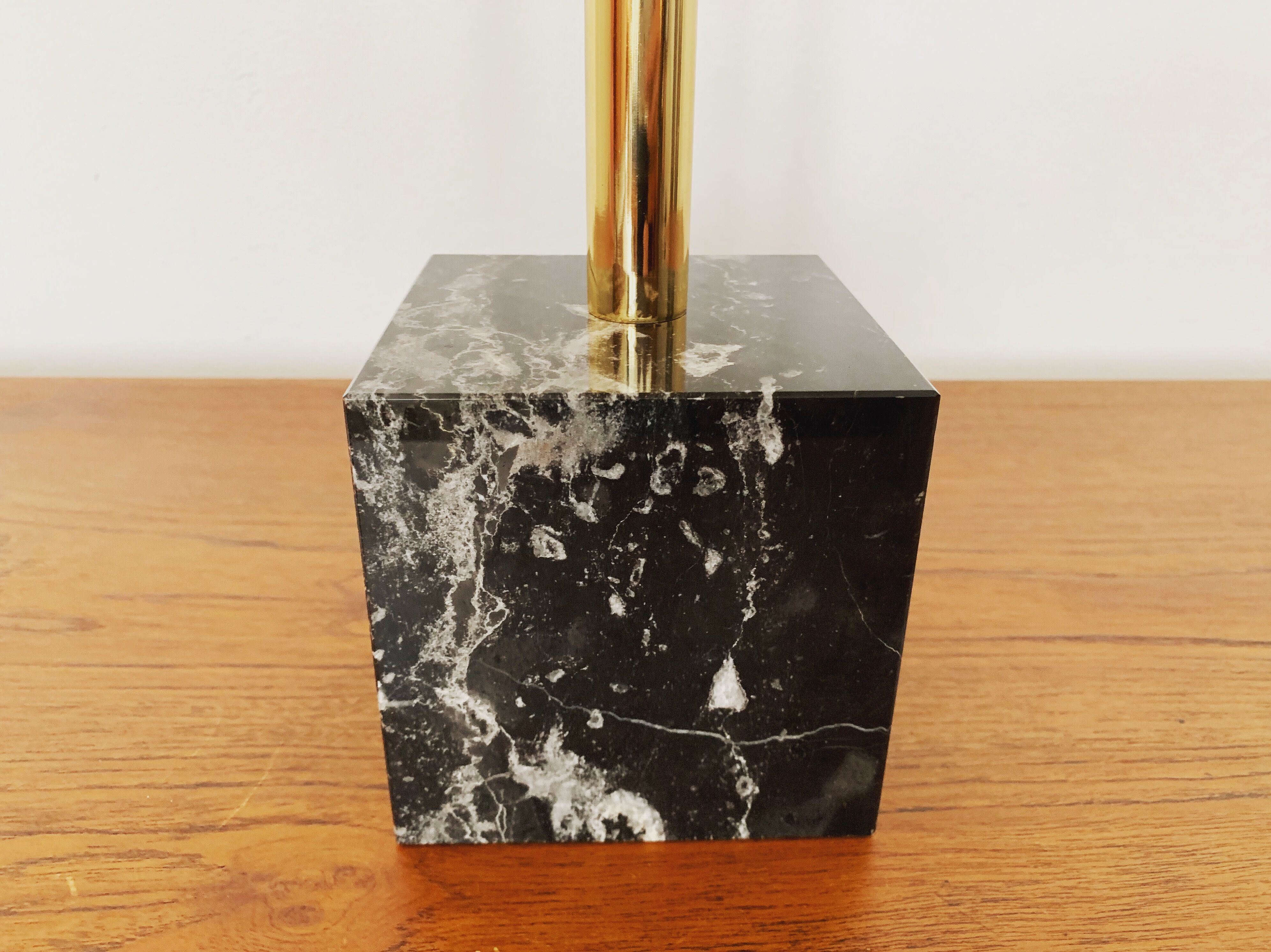 Gilded  italian Hollywood Regency bay leaf table lamp by Sergio Terzani