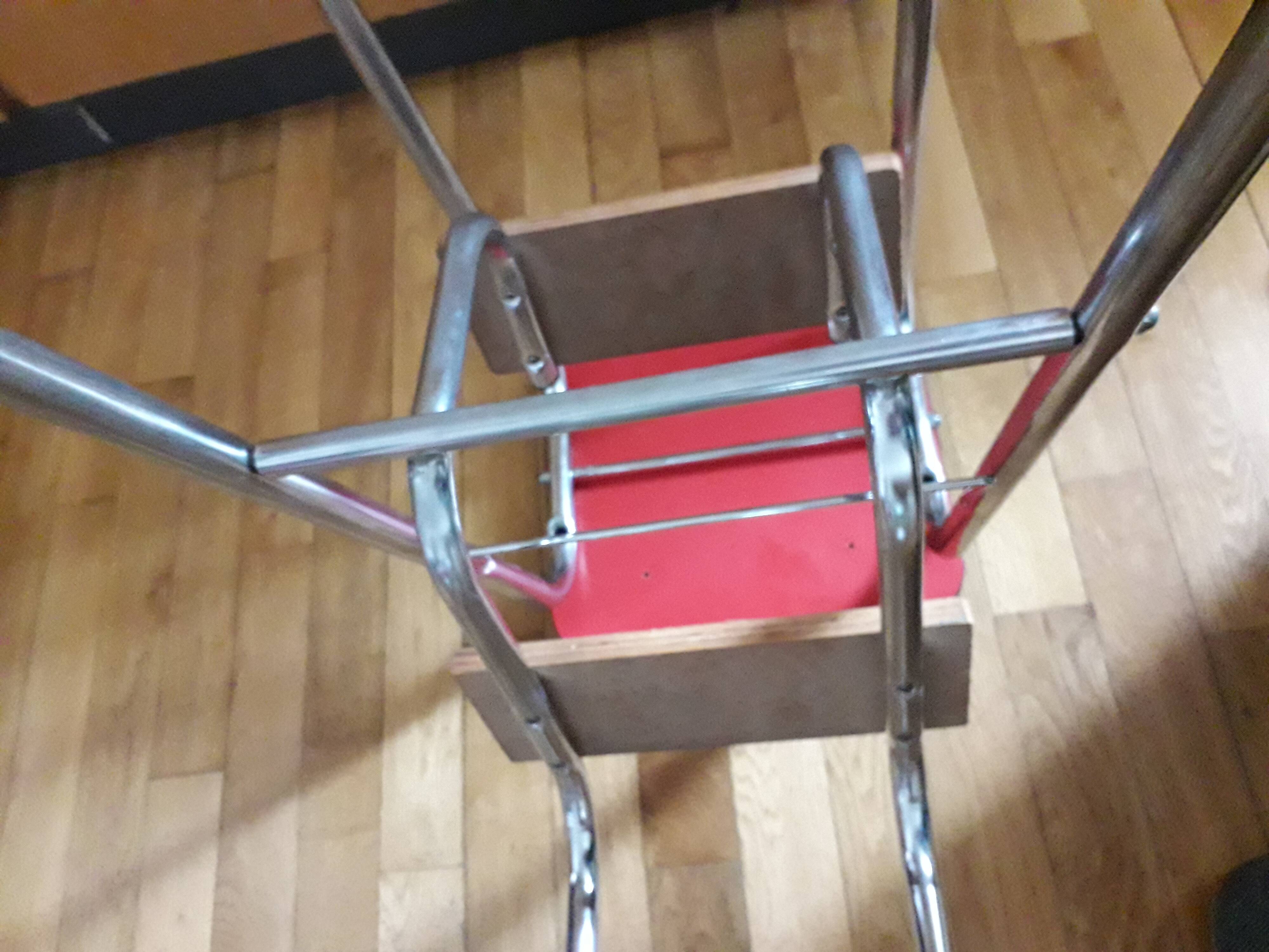 Walking walking sitting in formica