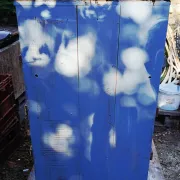 Workshop furniture with double-sided lockers
