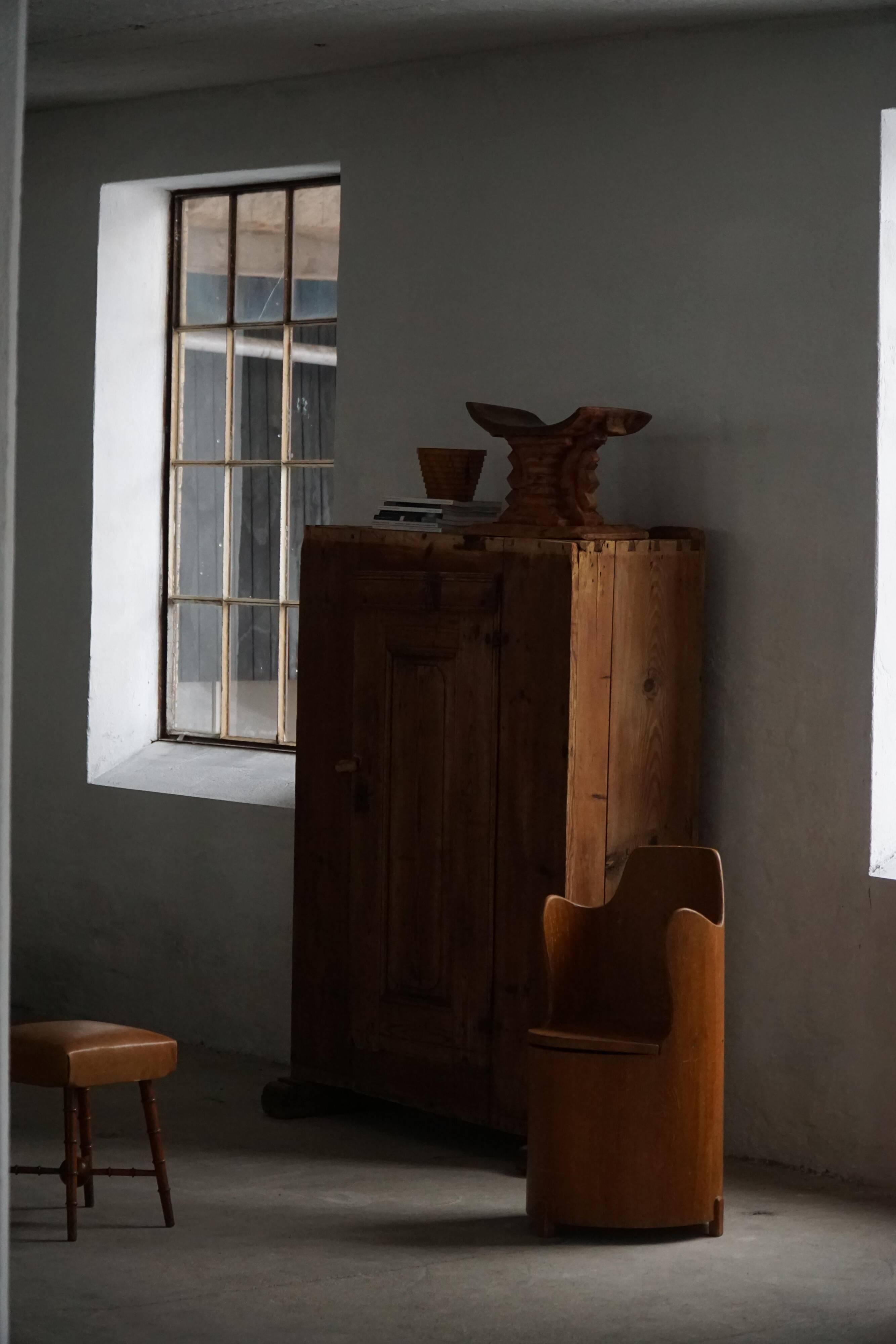 Modern Scandinavian style, Stump chair / "Kubstol" in pine, mid-20th century, 1950s.
