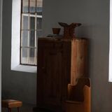 Modern Scandinavian style, Stump chair / "Kubstol" in pine, mid-20th century, 1950s.