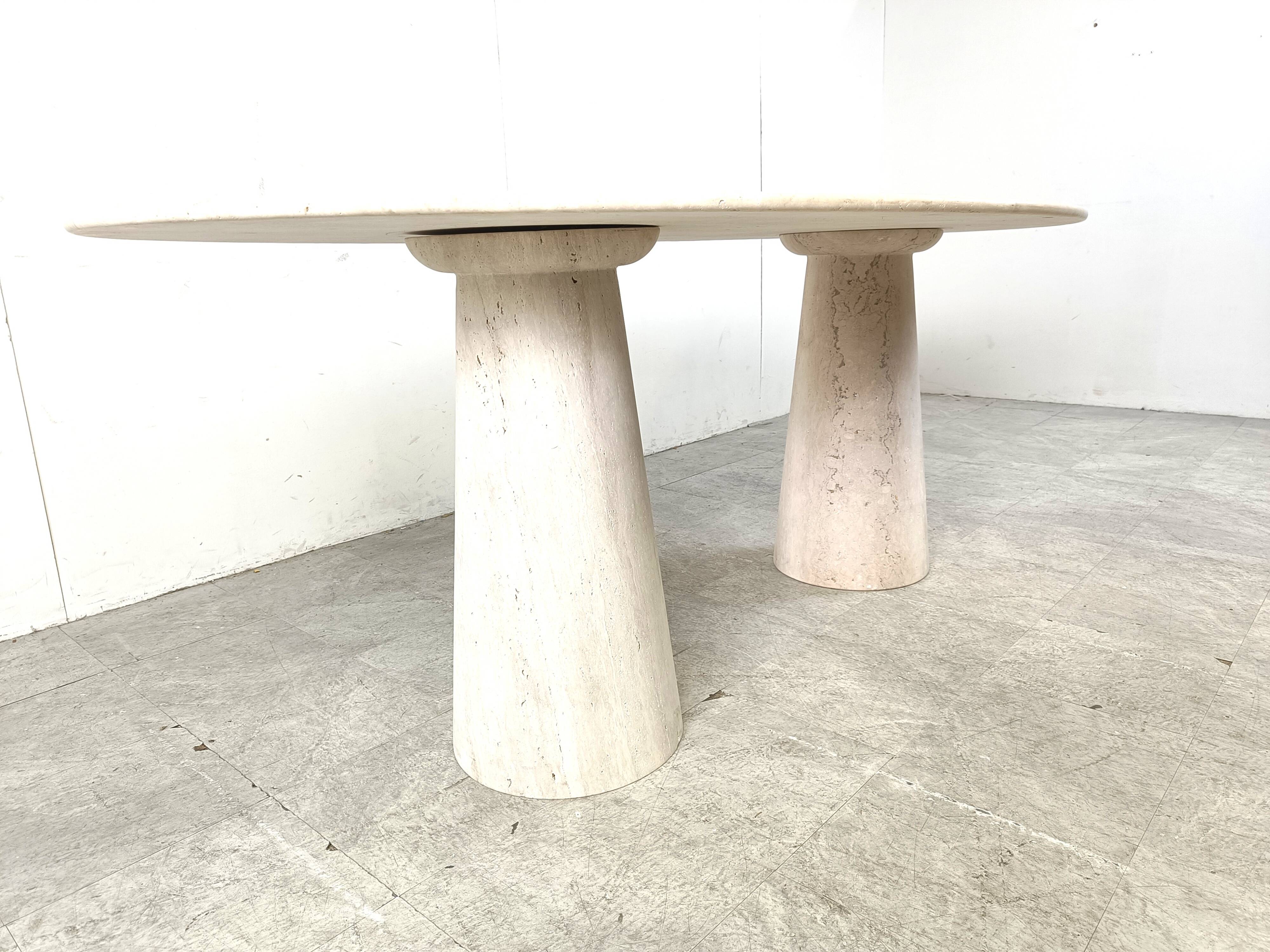 Table à manger ovale vintage en travertin, 1970