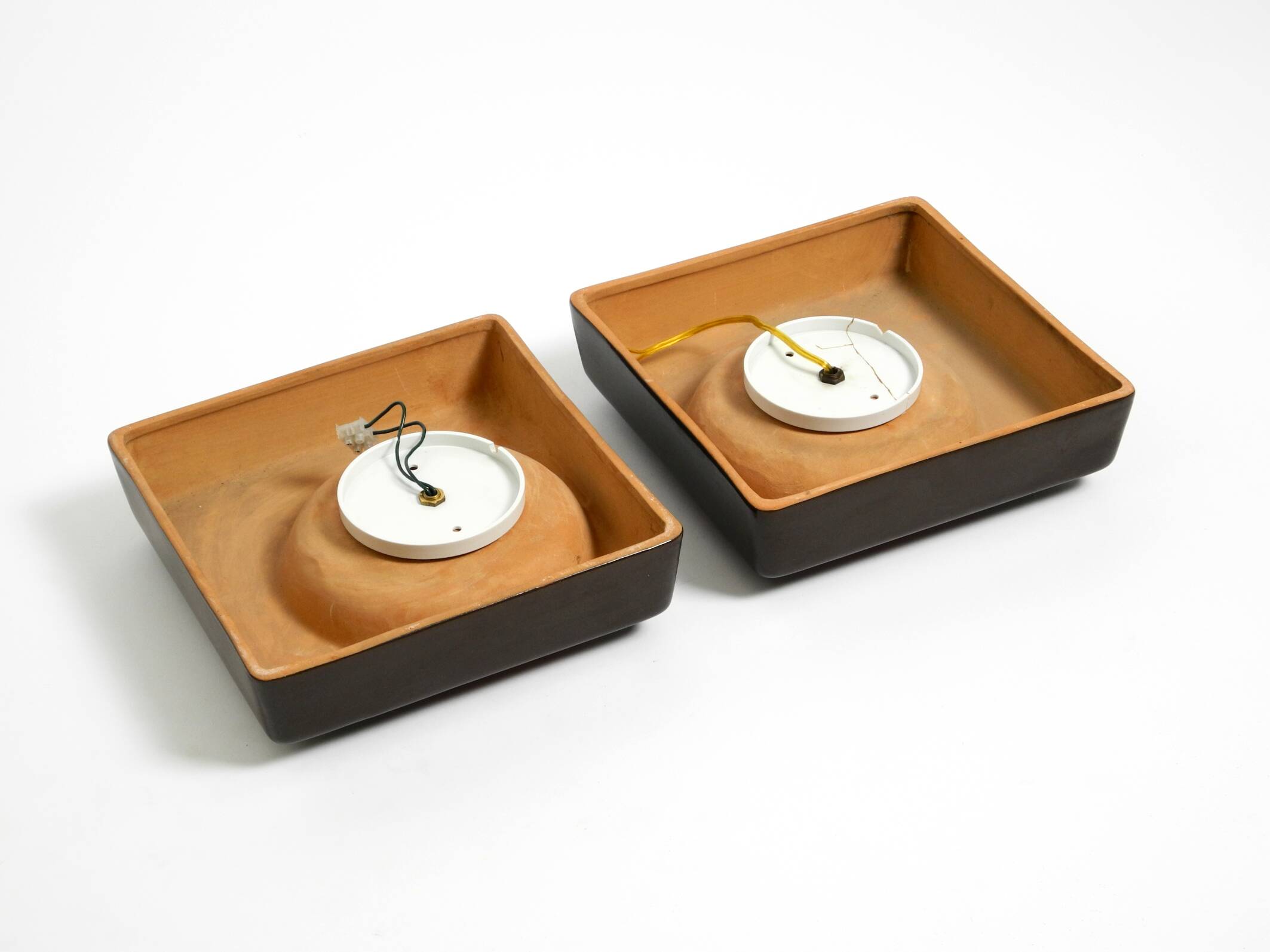 Two beautiful original 1970s Space Age ceramic wall lamps