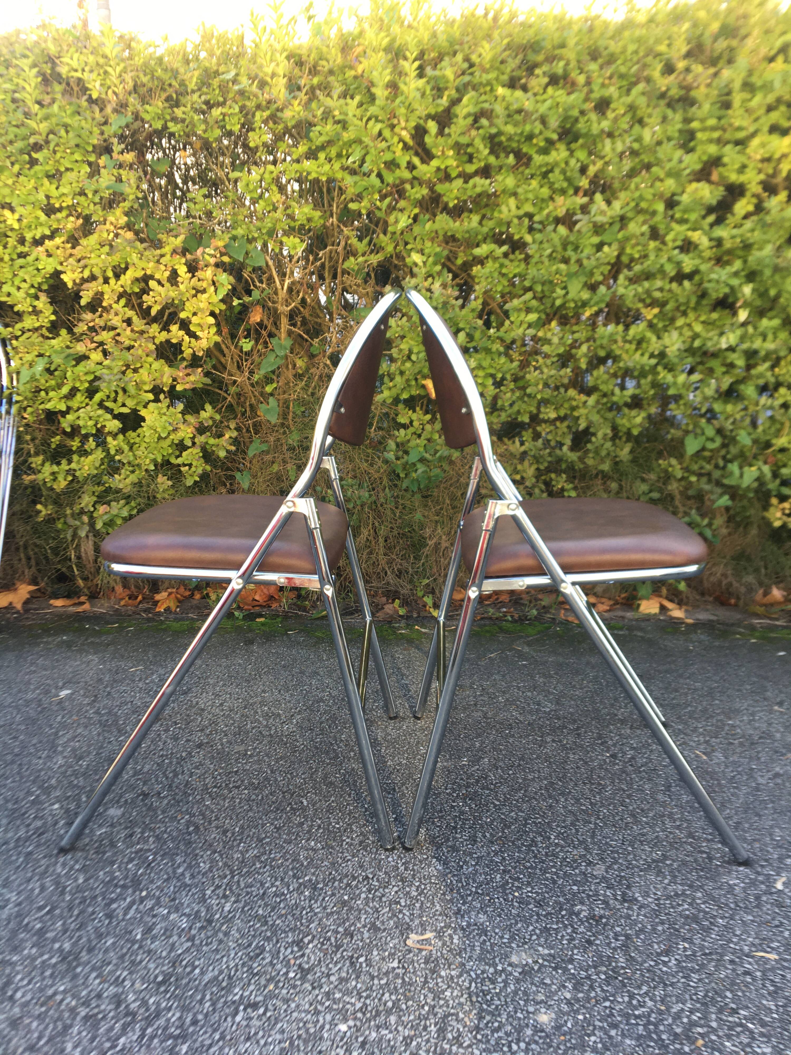 Set de 6 chaises pliantes acier et similicuir 70’s
