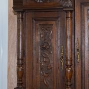 Armoire Néerlandaise Sculptée en Chêne Massif Début XIXe Siècle