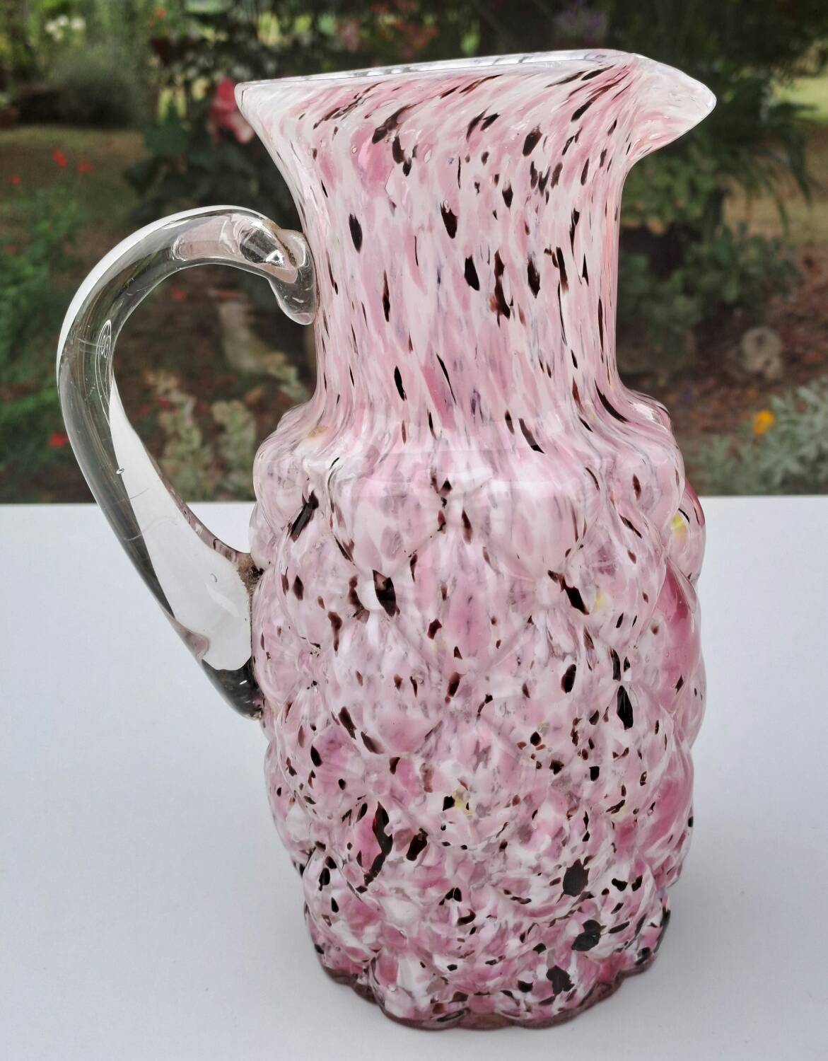 Pichet en verrerie de Clichy