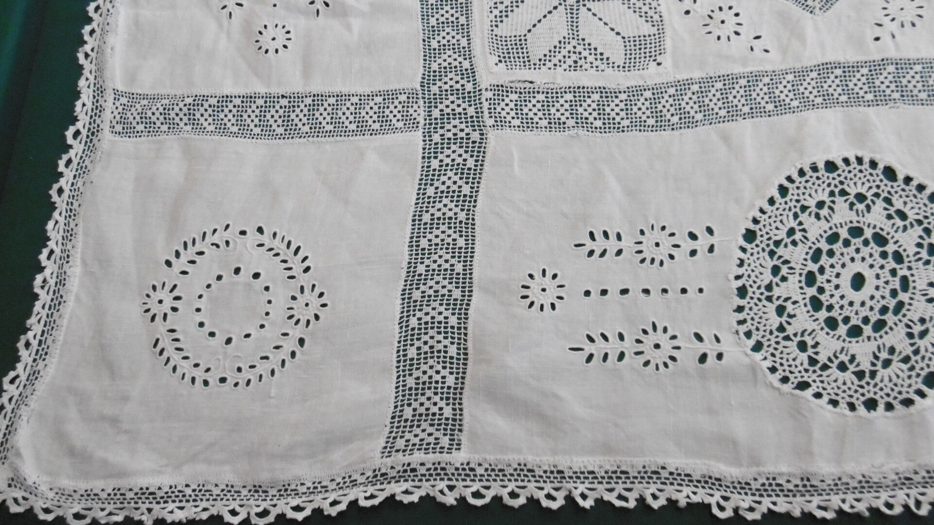 Teacloth overnappe or curtain linen lace hand