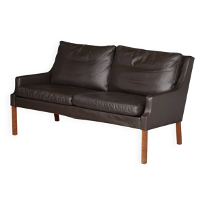 Canapé en cuir deux - places