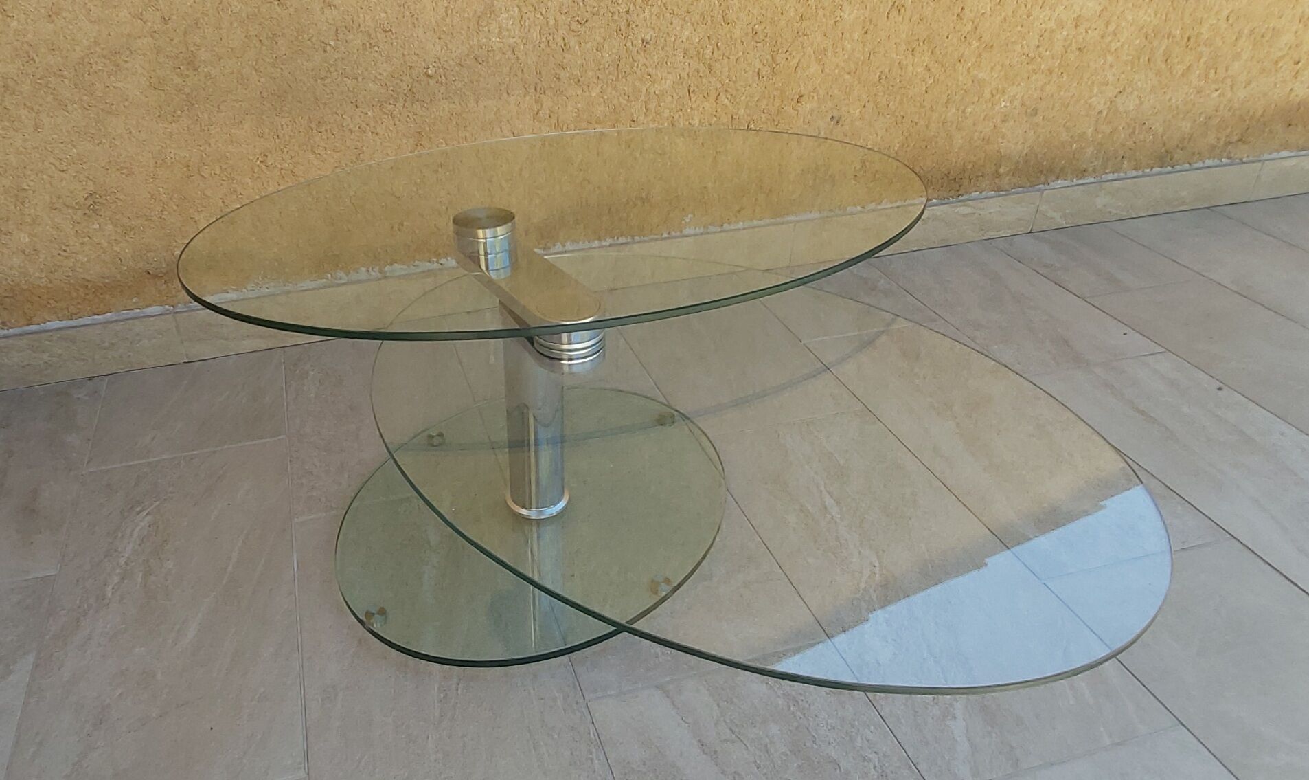 Table basse articulée en verre