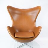 Egg armchair model 3316 designed by Arne Jacobsen for Fritz Hansen 1958