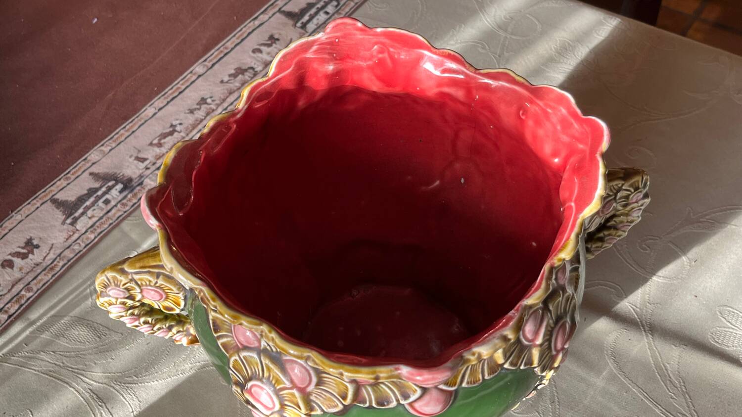 Honnaing art nouveau slip vase