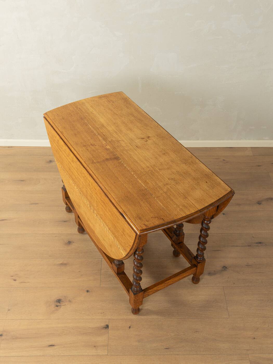 Victorian gateleg dining table, circa 1890