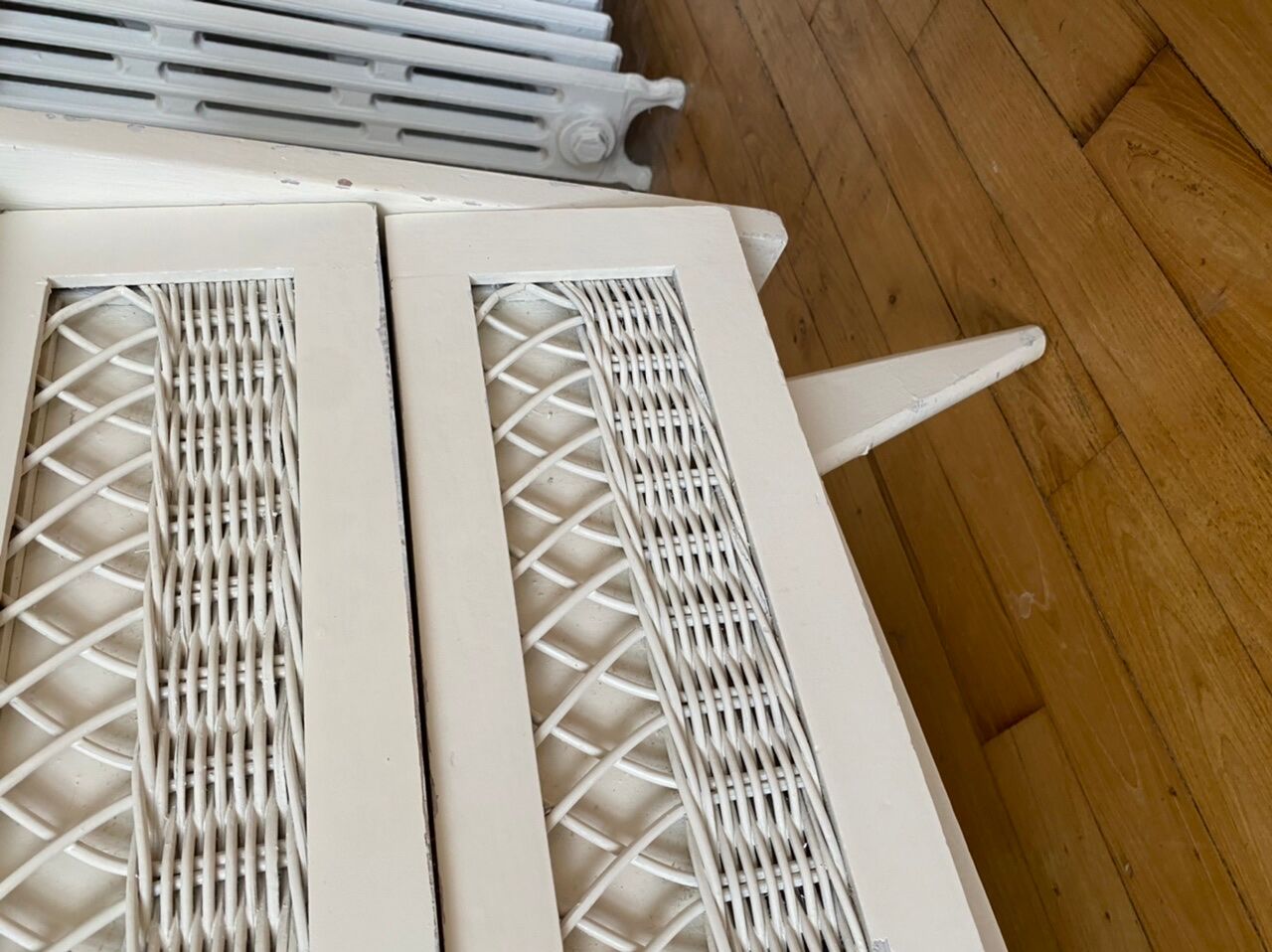 Vintage rattan chest of drawers