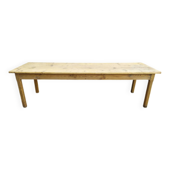 Farm table