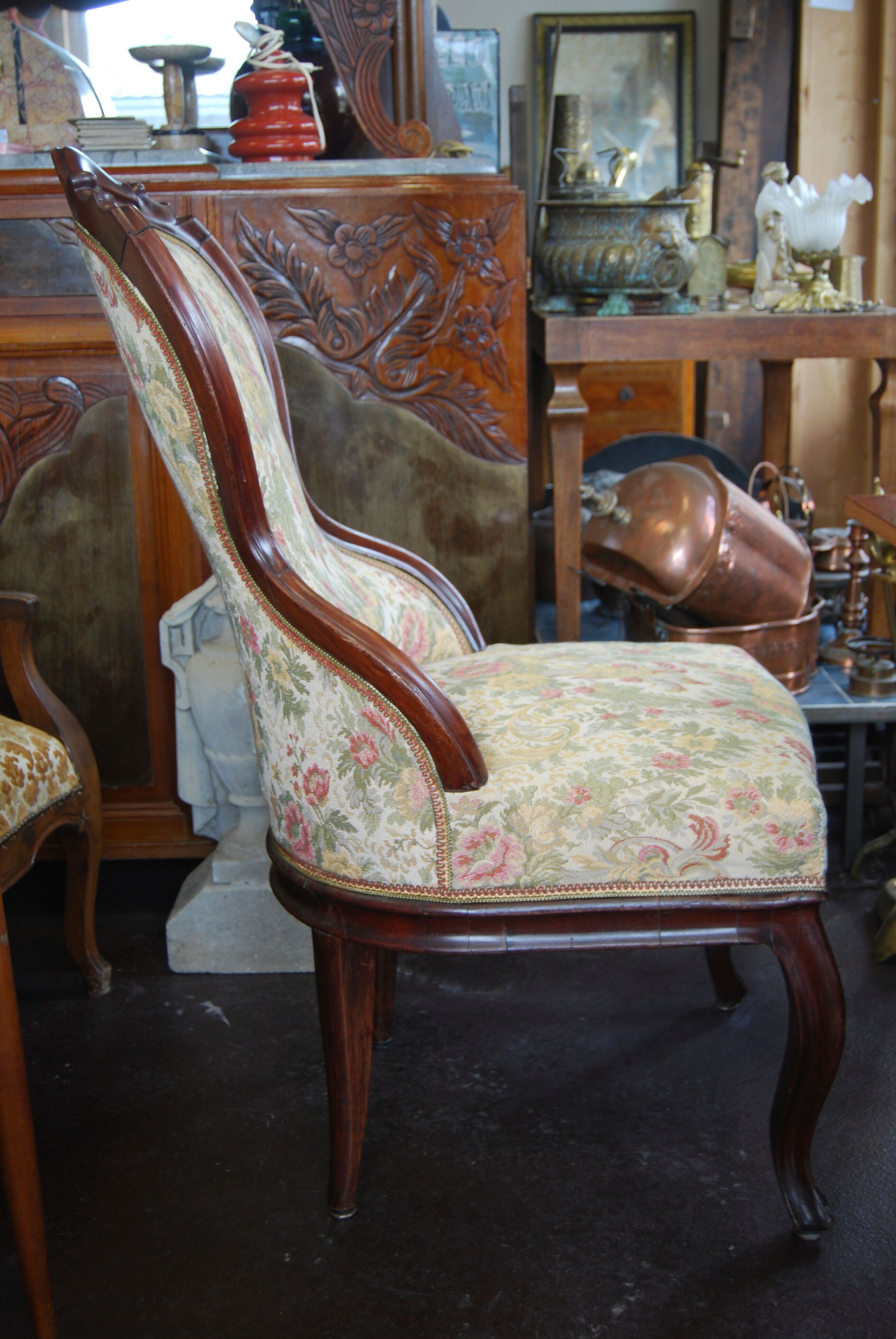 Louis Philippe period armchair with violin-shaped back in mahogany