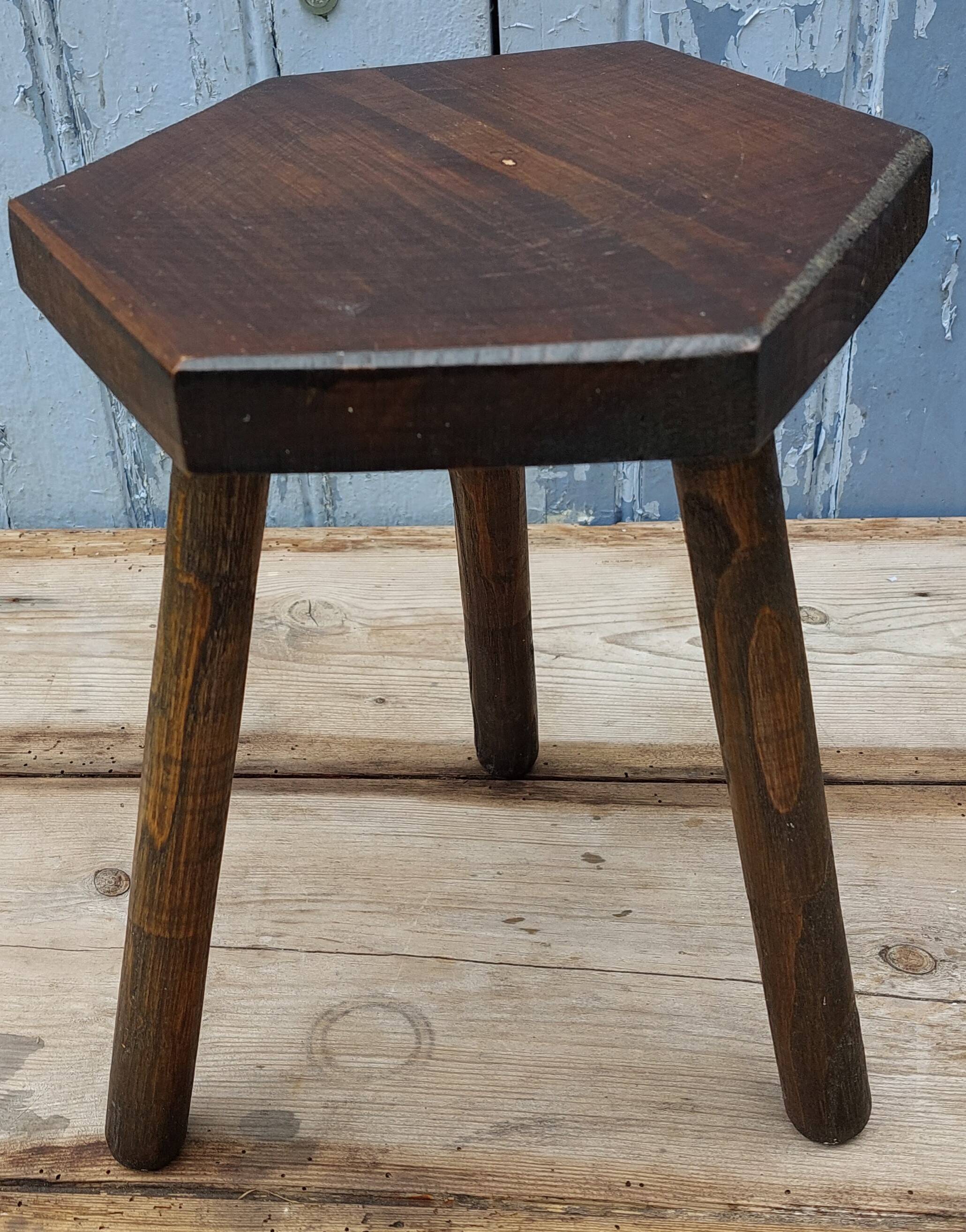 Tabouret tripode