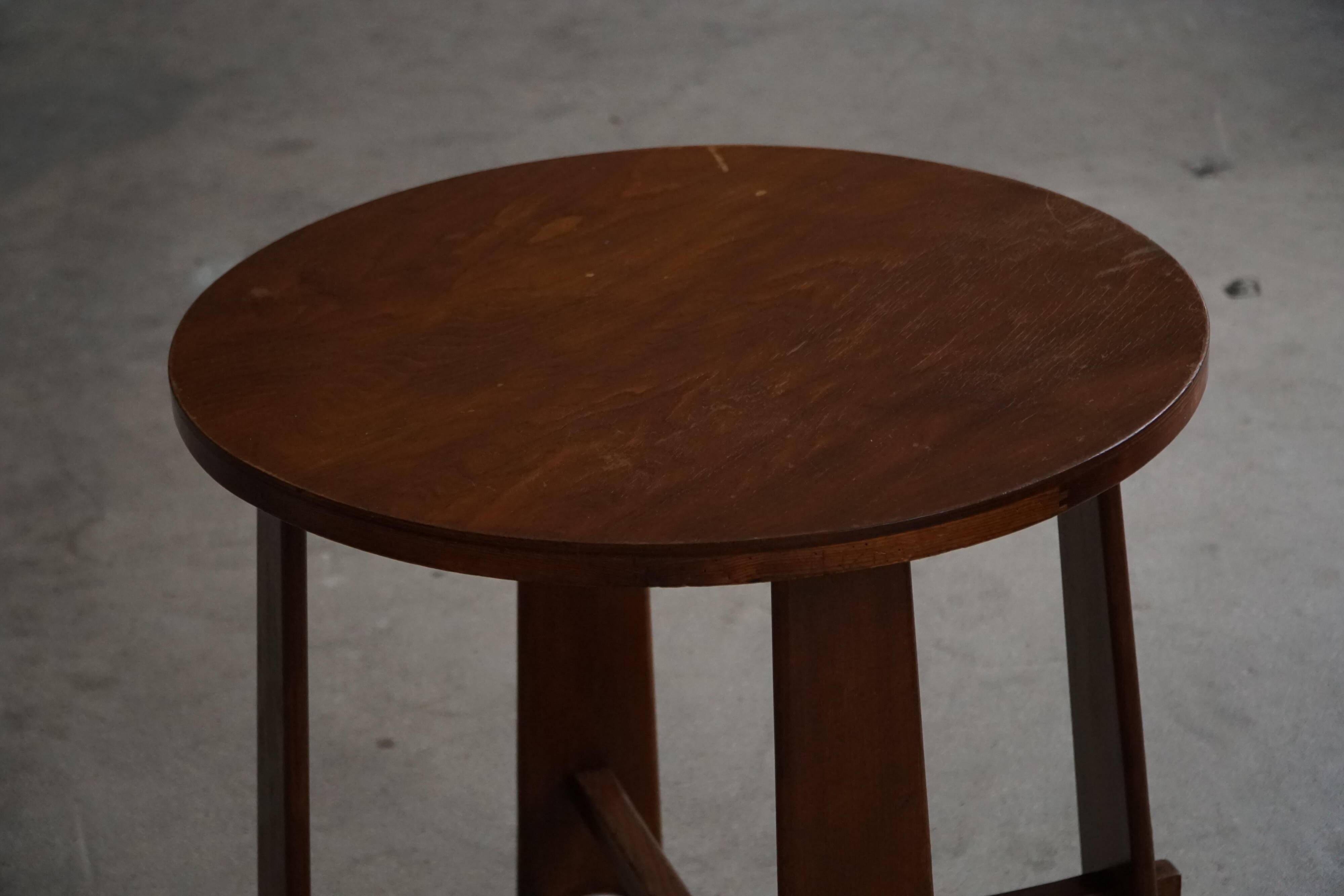 Modern Danish, side table / sculptural console in oak, 1940s