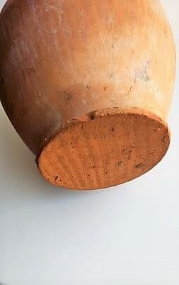 Oil jar in sandstone