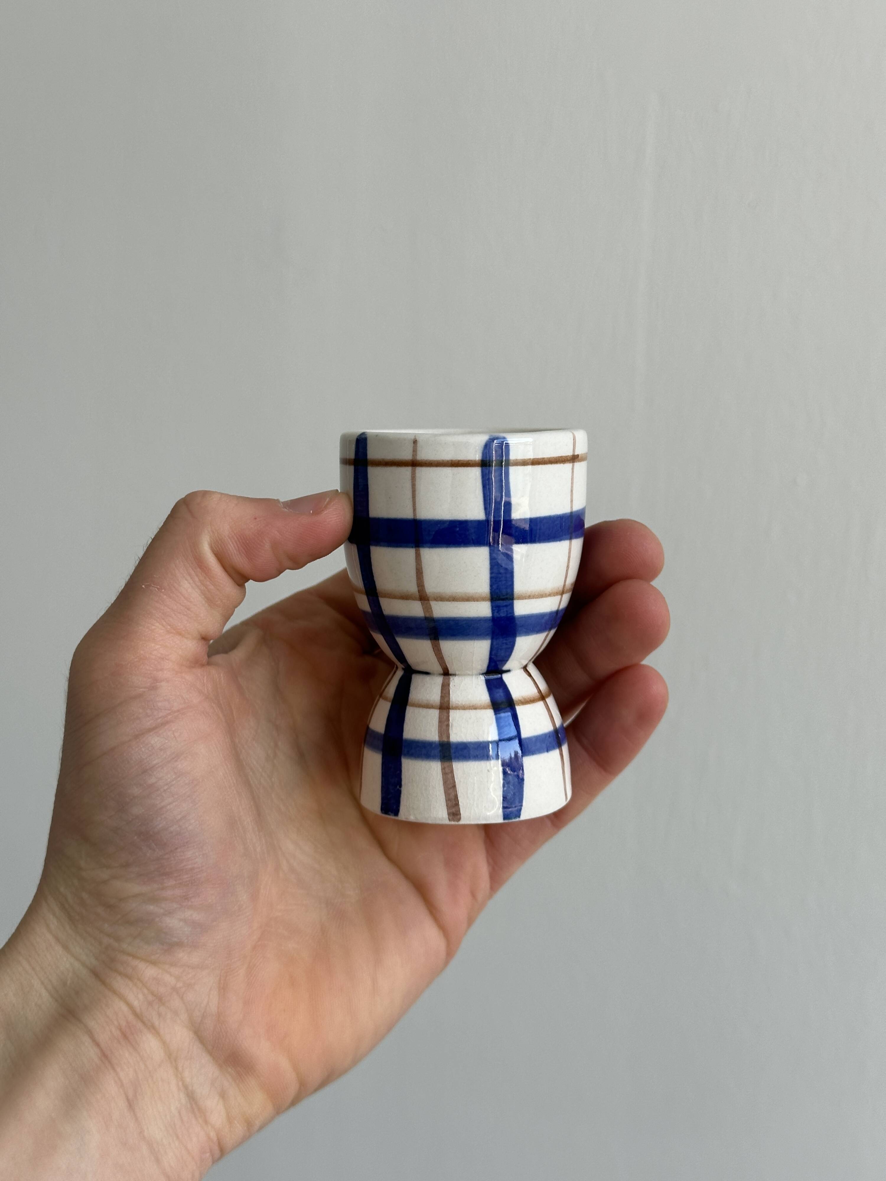 Ceramic egg cup
