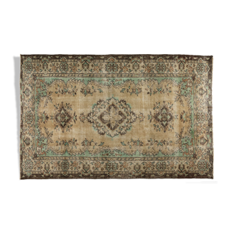 Anatolian handmade vintage rug