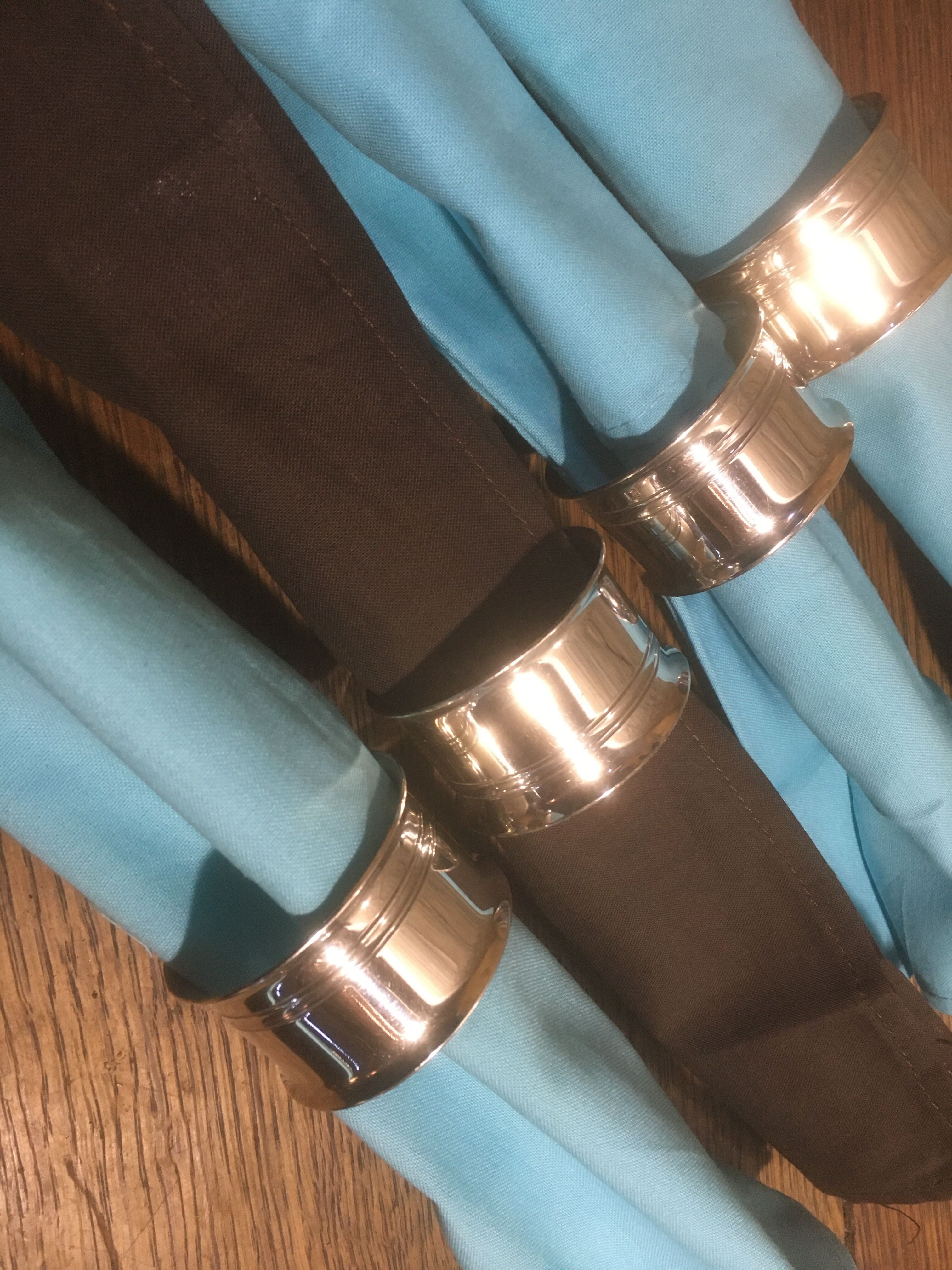 Set of 4 silver metal napkin rings
