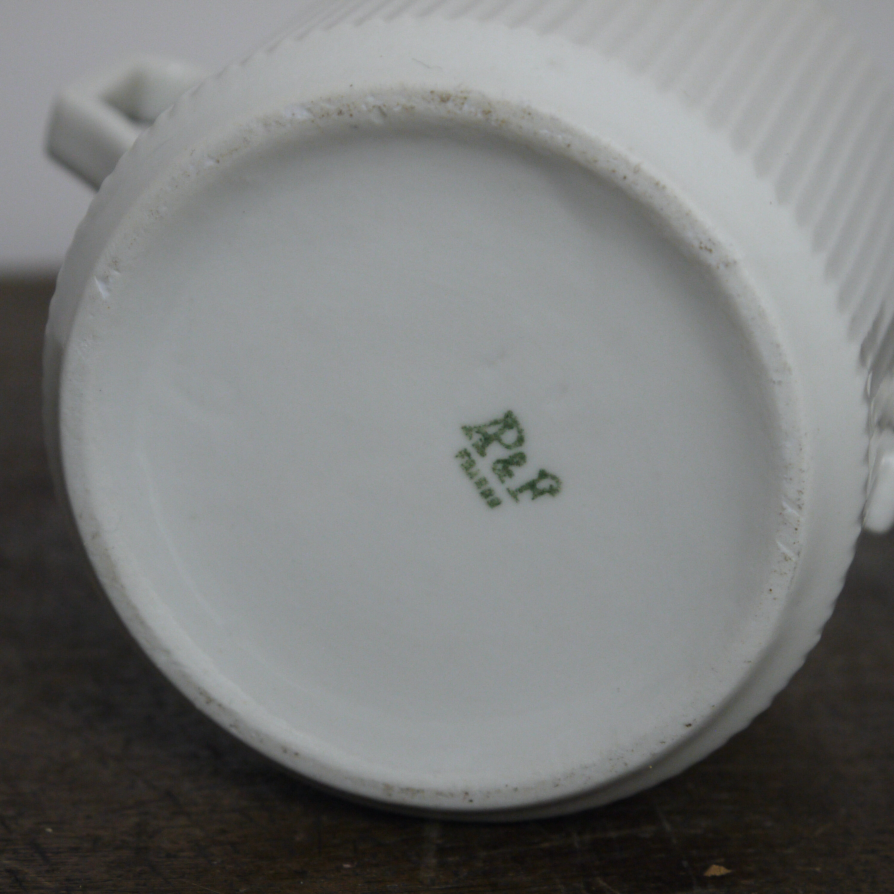 Porcelain sugar pot