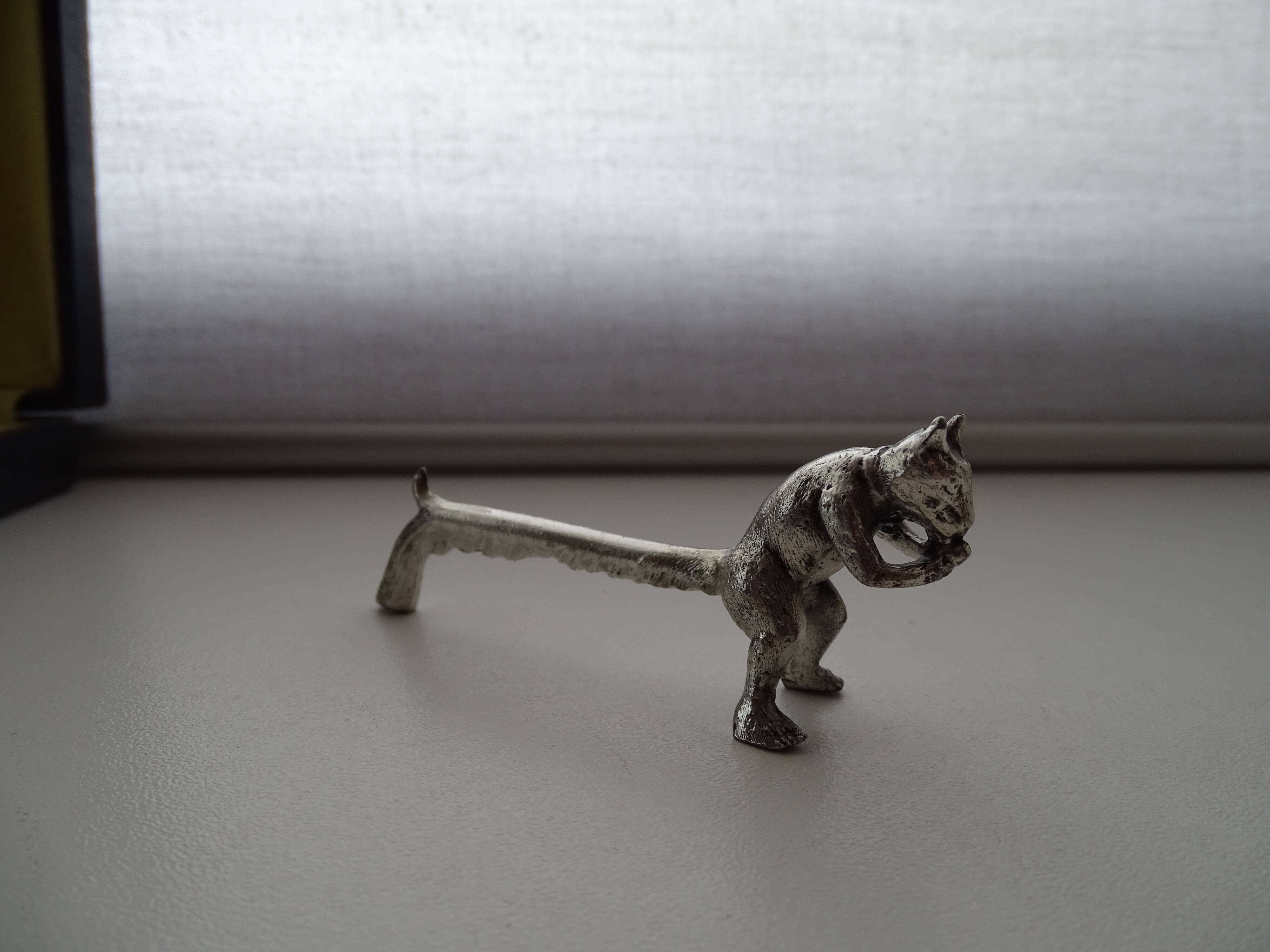 12 animal knife holders Art Deco antique silver metal in case