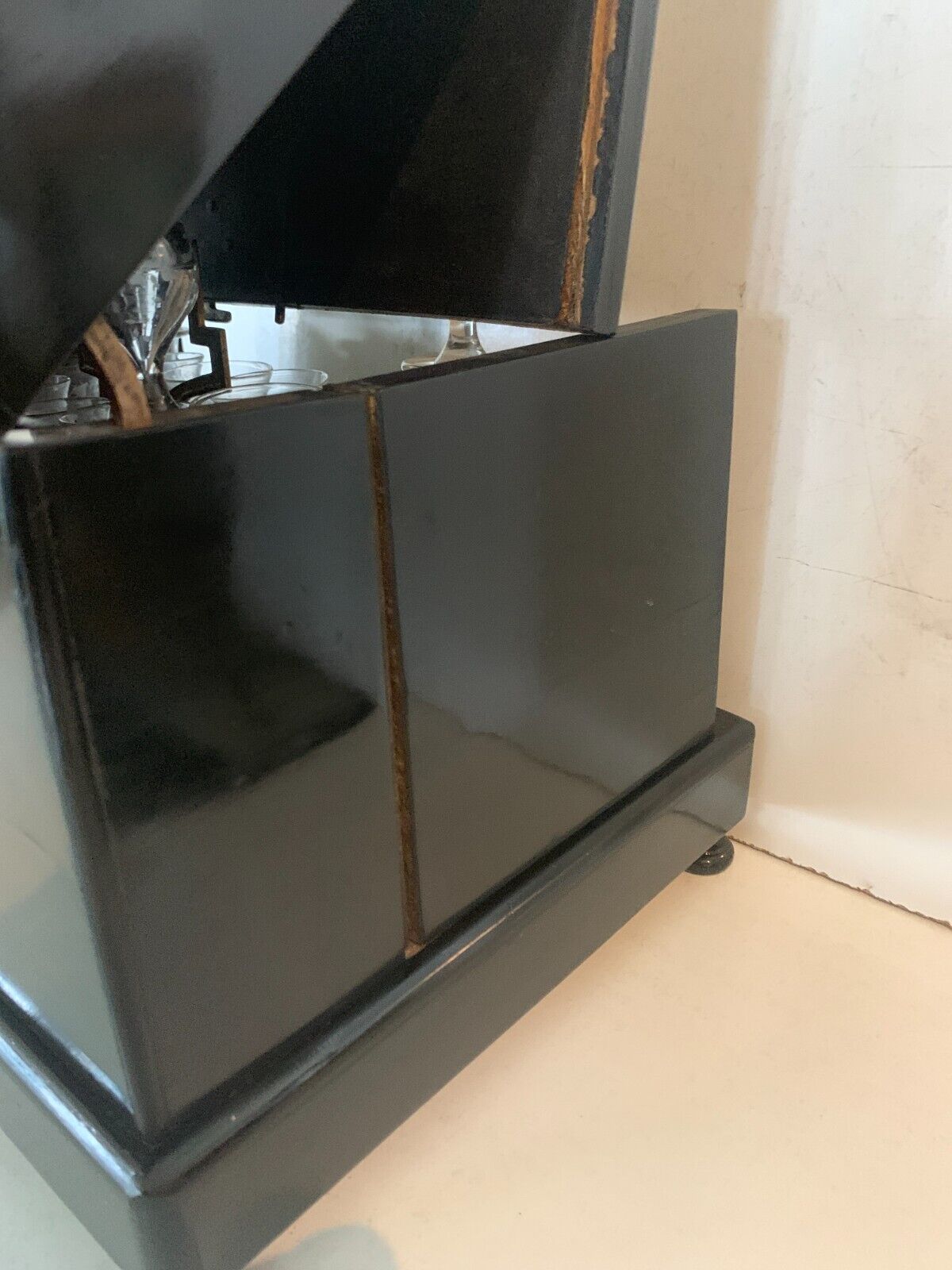 Complete liquor cellar Napoleon III Marquetry boulle Antique box