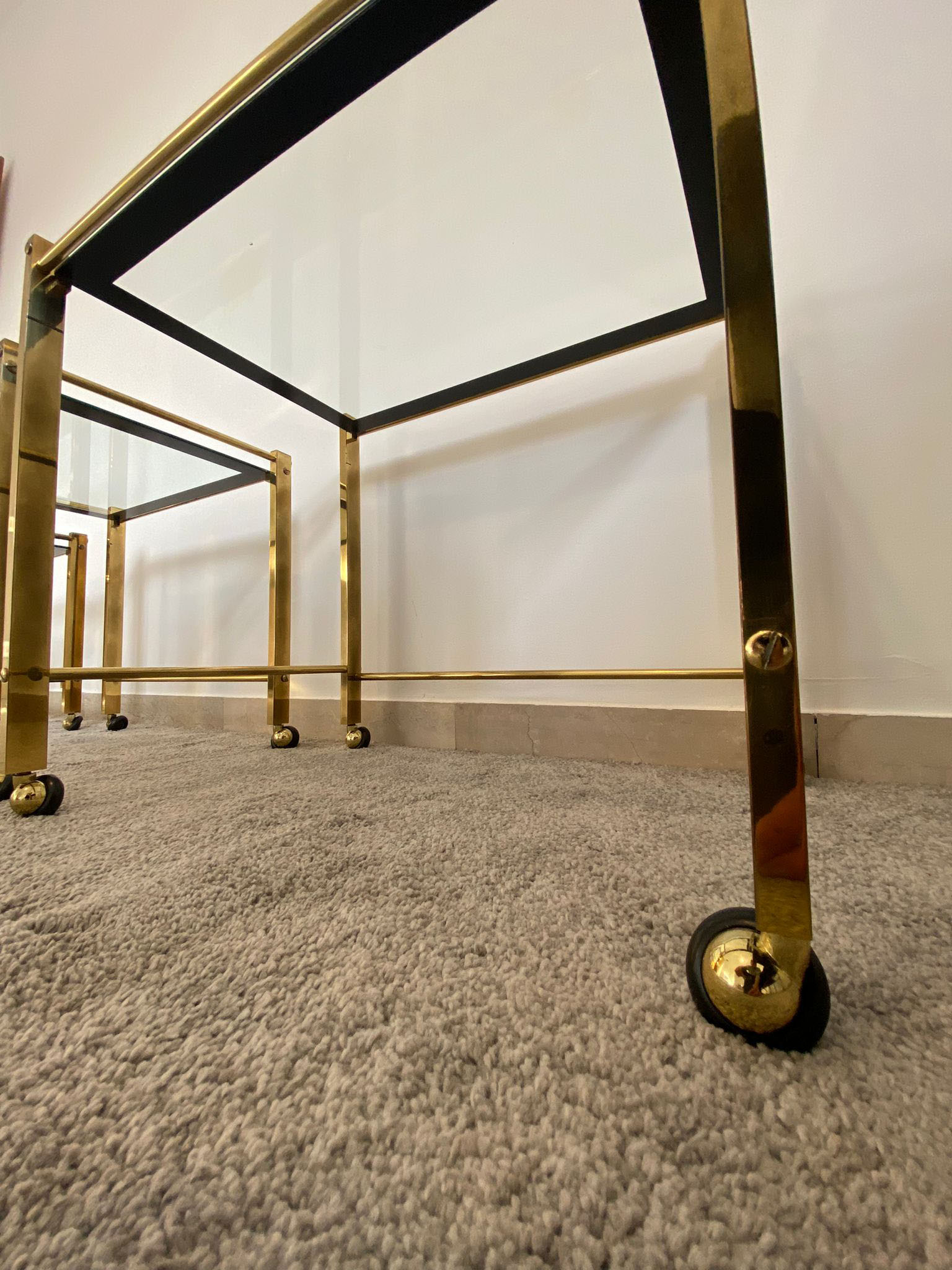 Trio of coffee tables "Nido" brass and glass Italy 70s