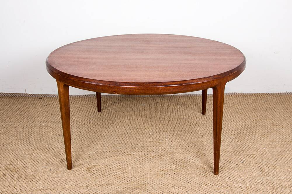 Grande table basse Danoise ronde en teck modèle 283 par Johannes Andersen pour CFC Silkeborg 1960.