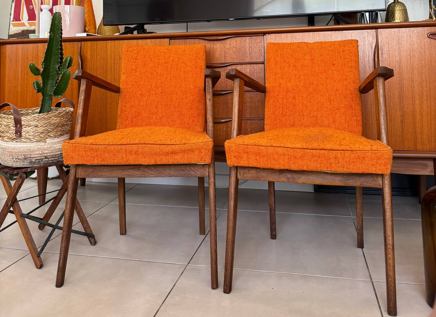 Pair of vintage 60s armchairs in wood and orange bouclé fabric