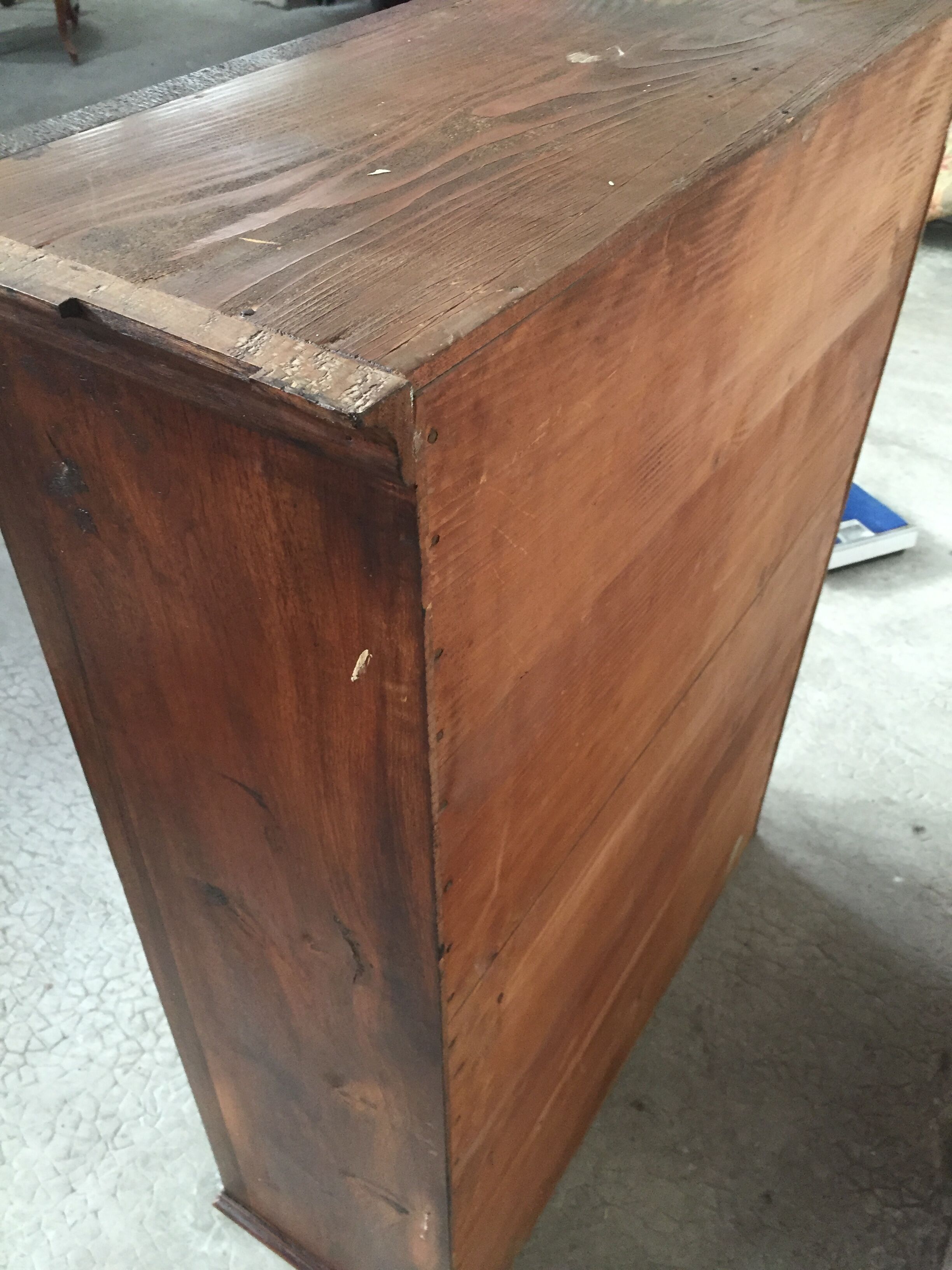 Wall showcase 1930 in walnut