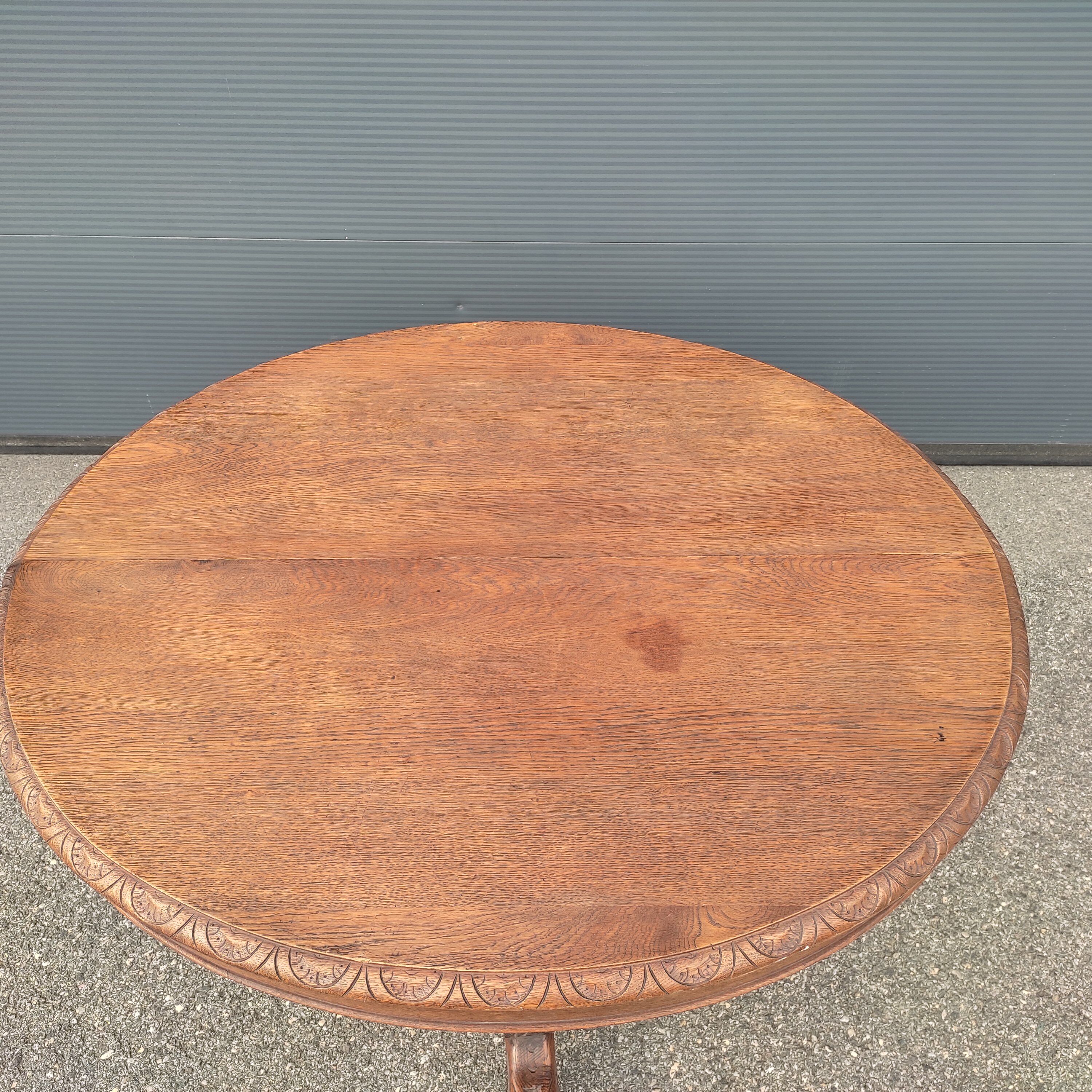French table in extendable solid oak