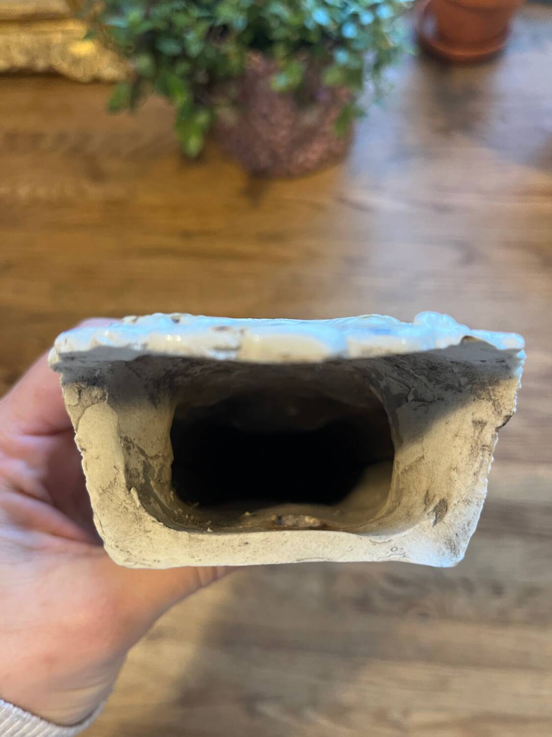 Ceramic bouquet holder