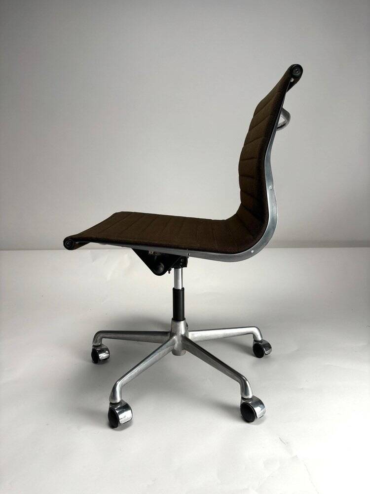 Model EA107 Swivel Chair by Charles and Ray Eames for ICF De Padova, 1970s