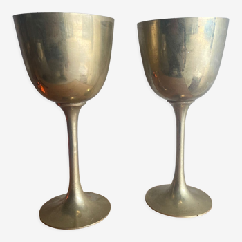 Gilded metal stemmed glasses