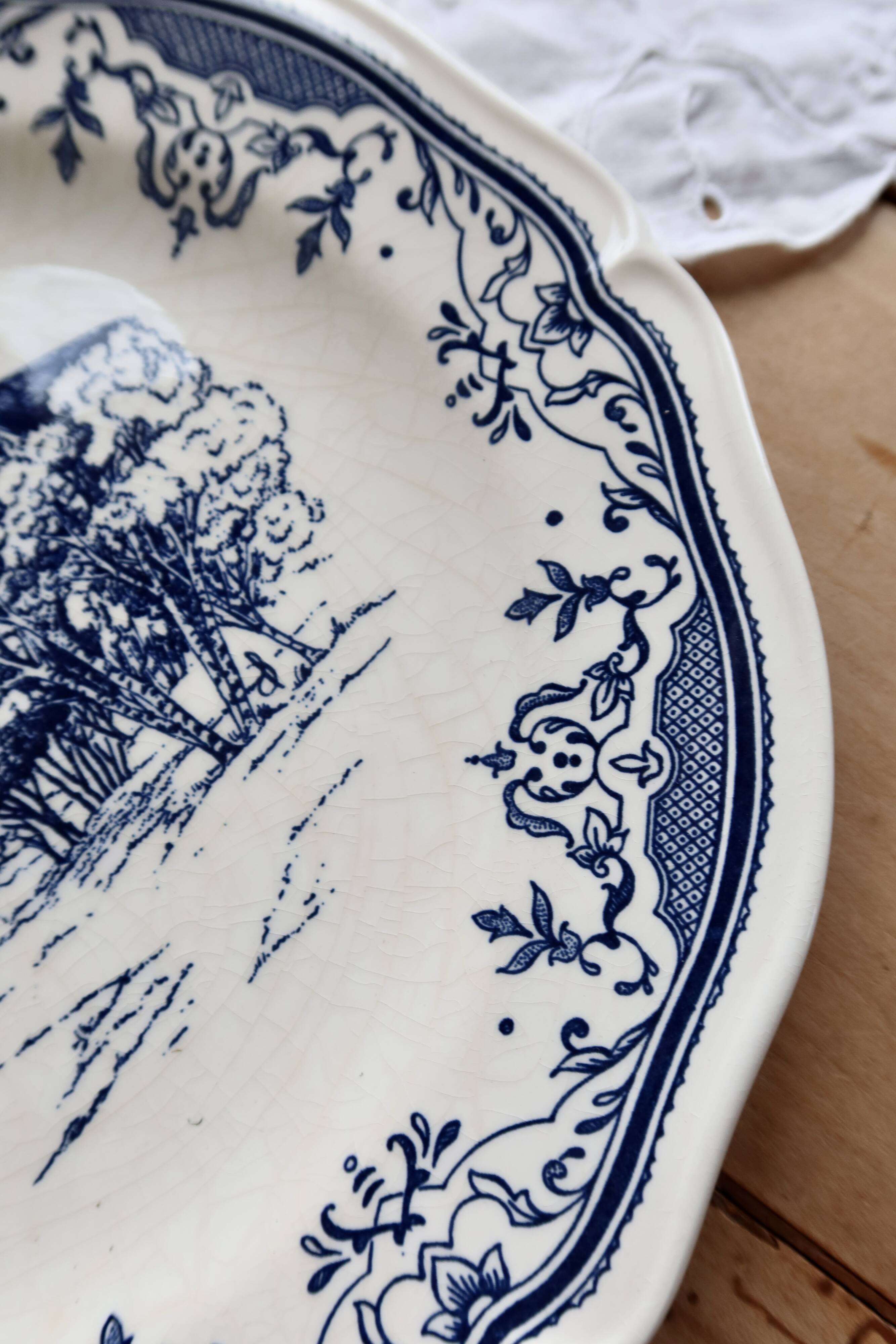Assiette plate vintage faïence de Gien – Décor bleu romantique