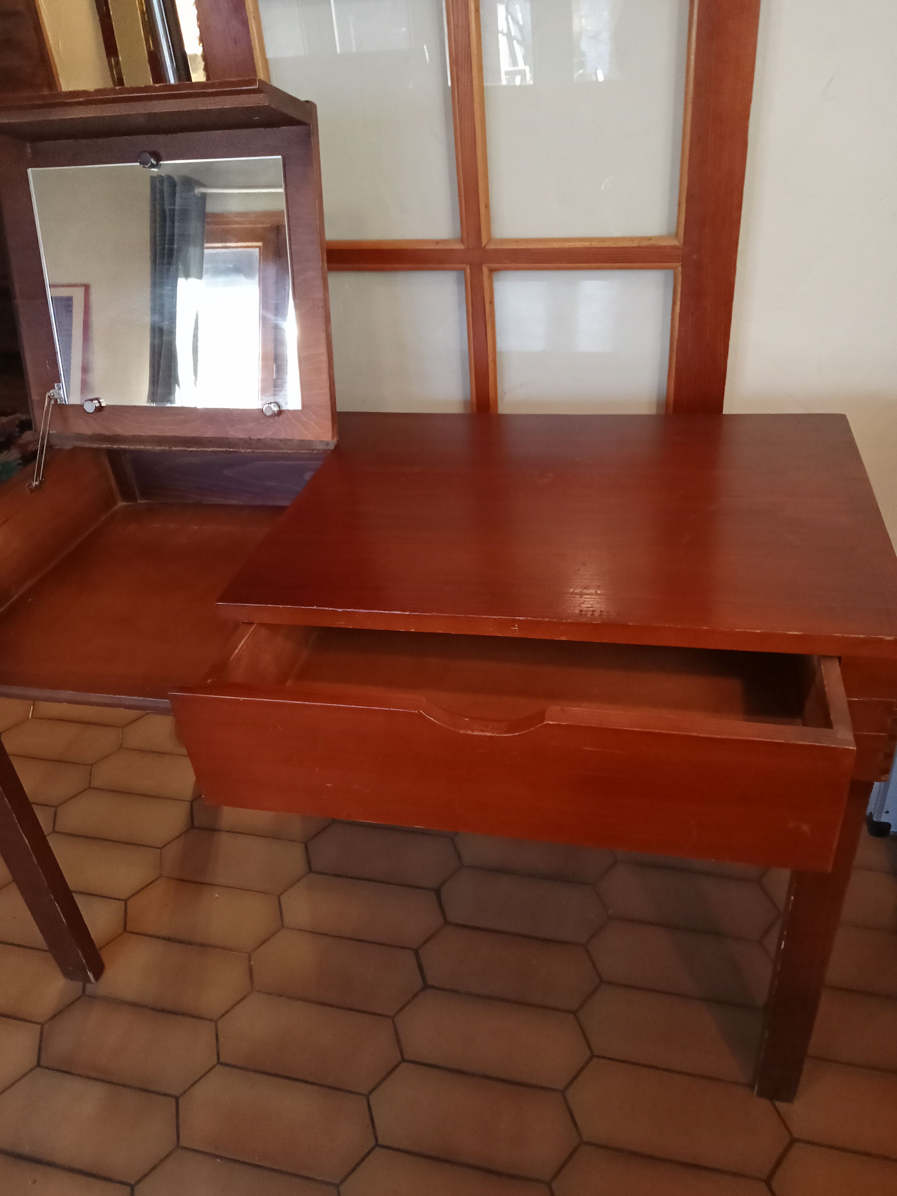 Hairdresser office 50s