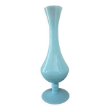 Vase en opaline bleu ciel vintage