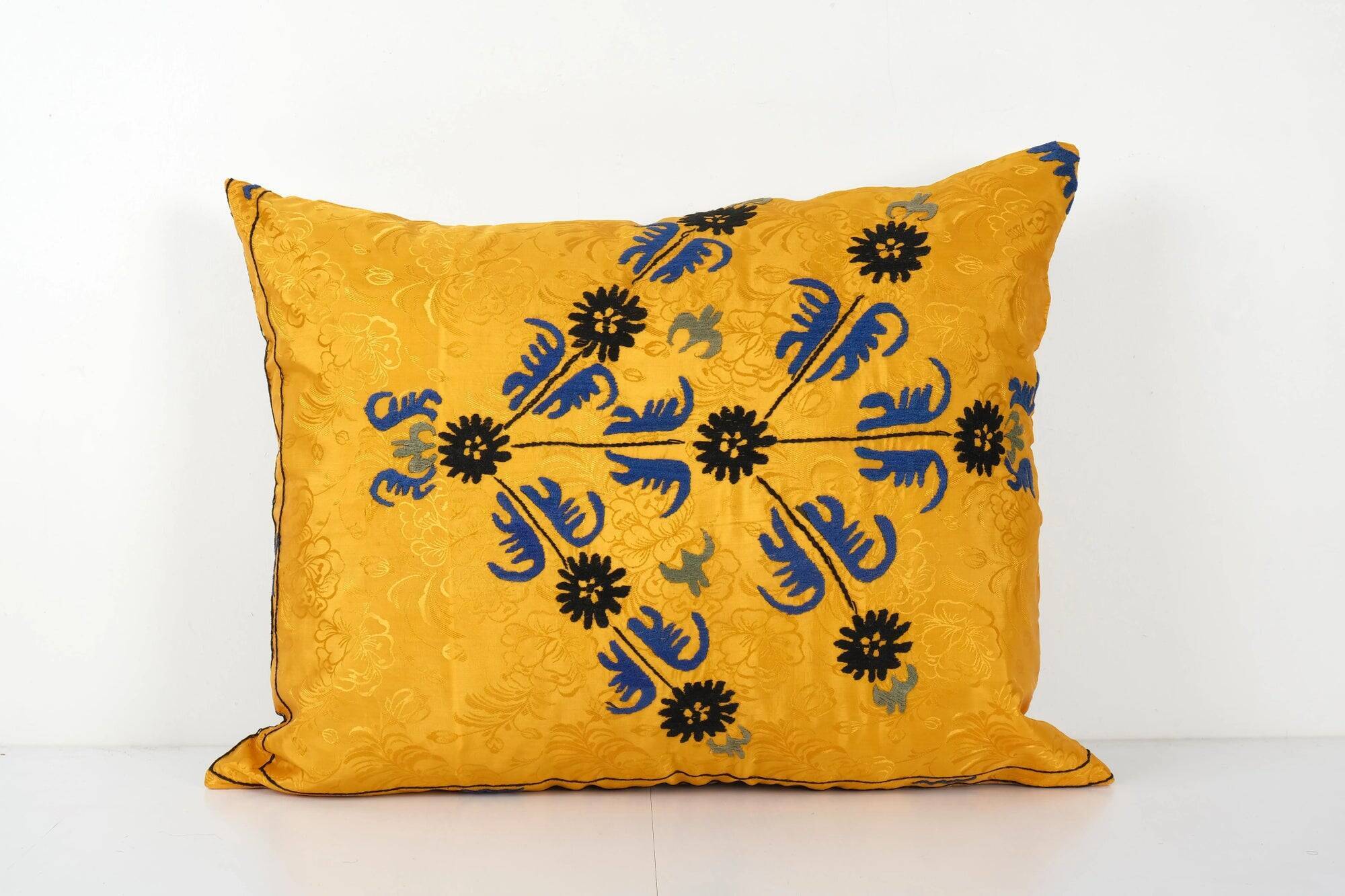 Vintage embroidered cushion cover 76x56 cm