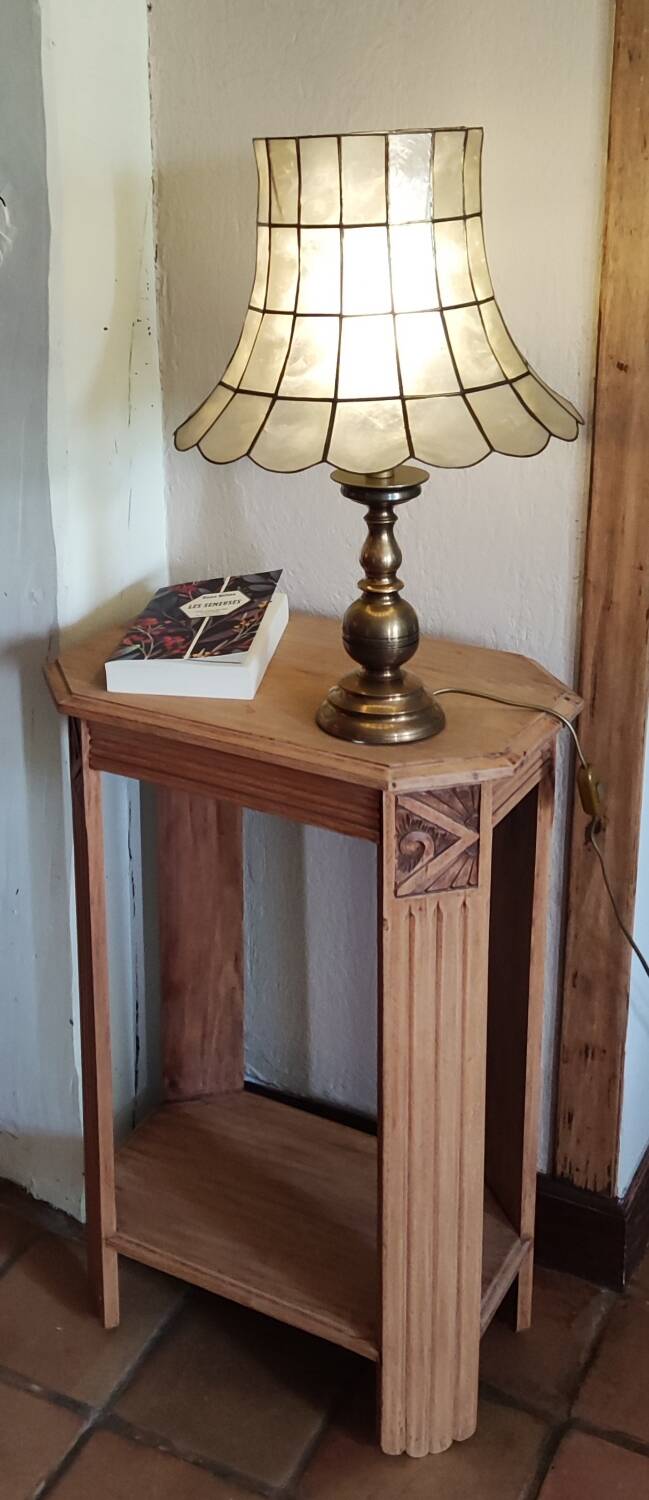 Large pagoda table lamp to place mother-of-pearl capiz brass base